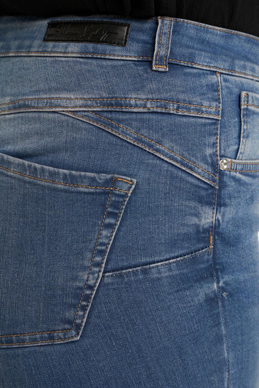 Jean LIFTS Magic Simplicity image number 7