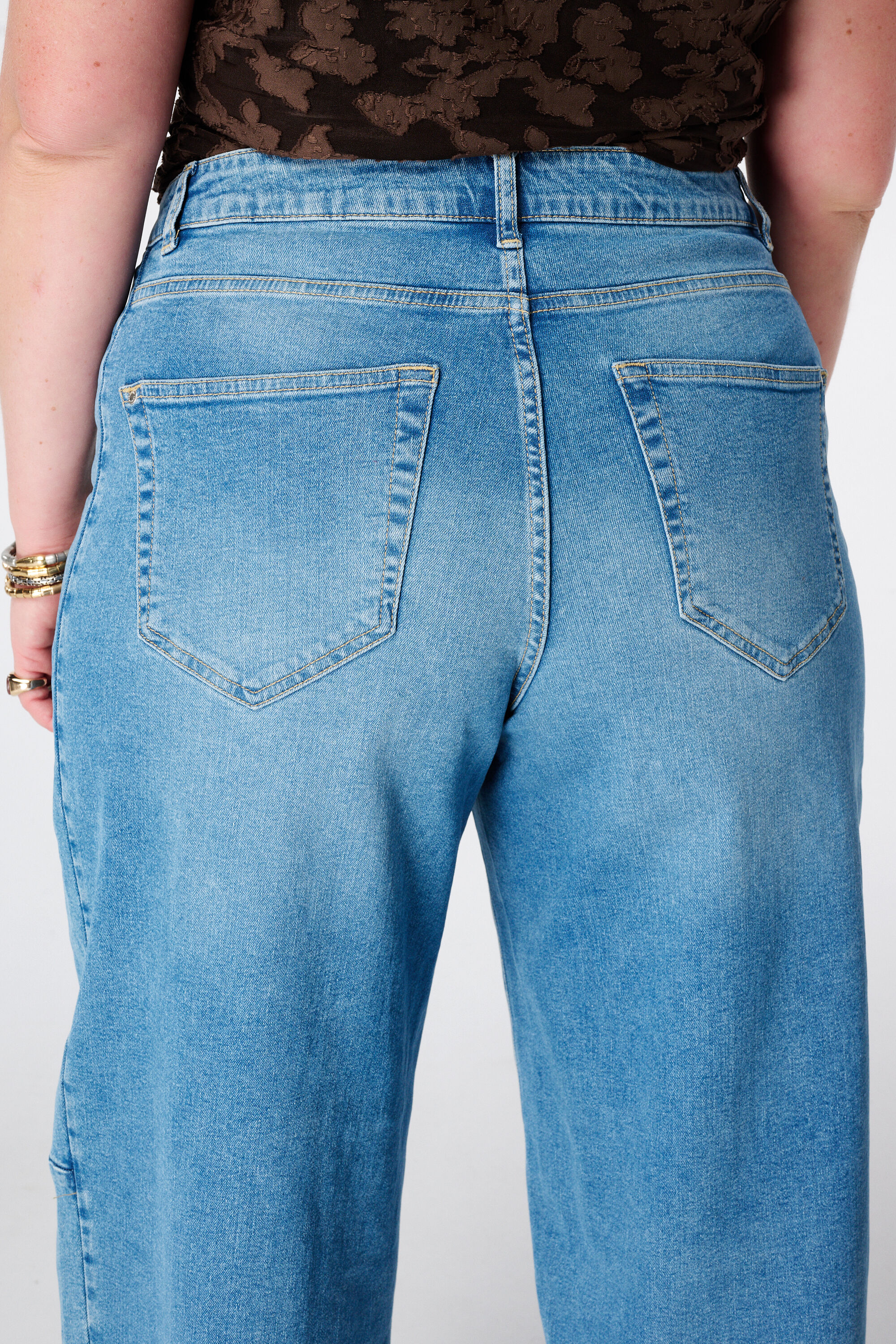 Jean barrel image number 4