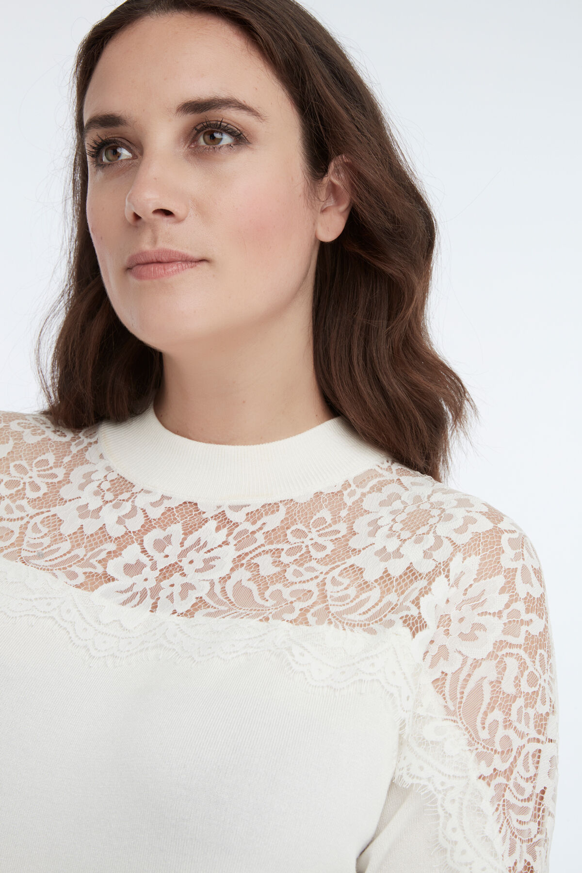 Pull avec dentelle image number 4