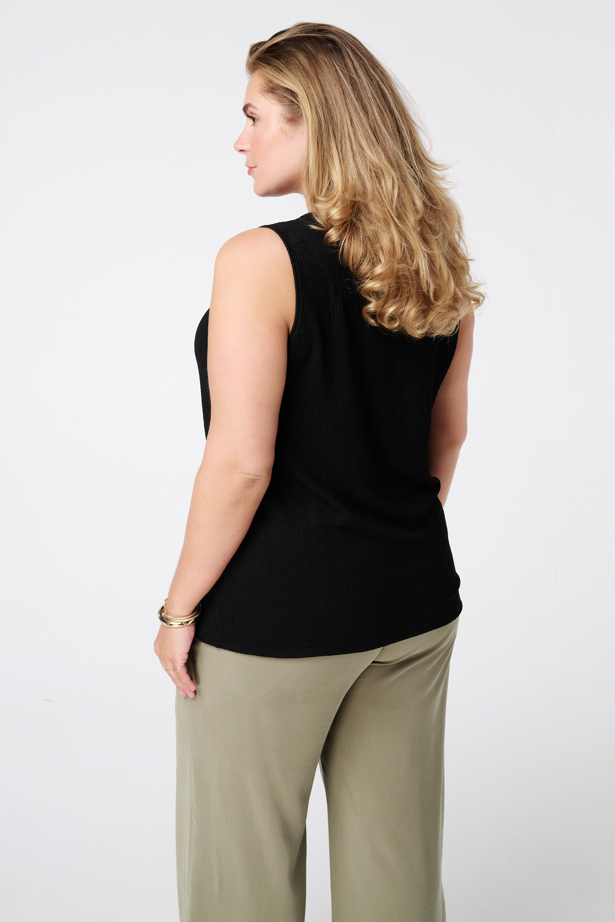 Haut sans manches avec col rond  image number 3
