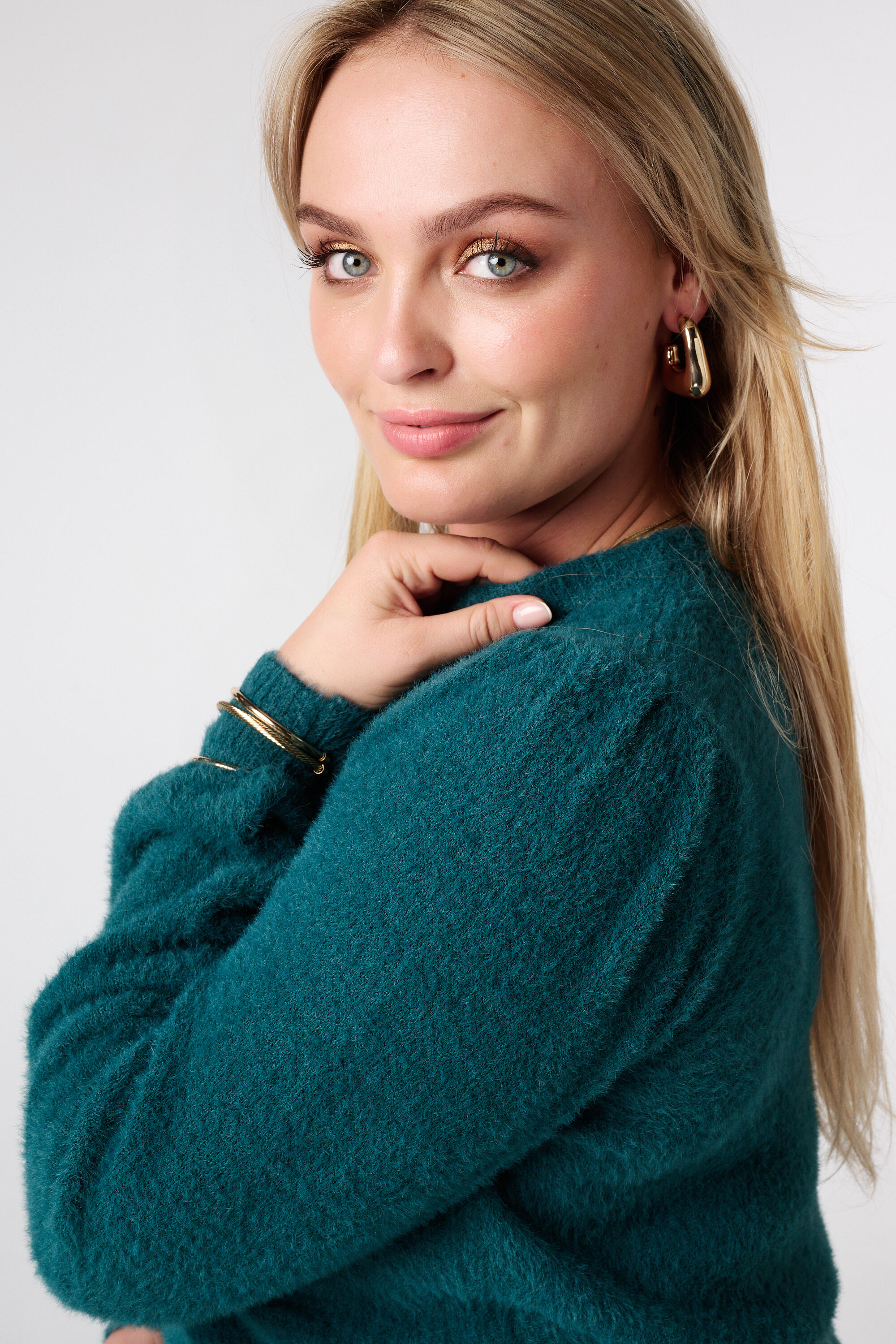 Pull tricot&eacute; en fil doux image number 4