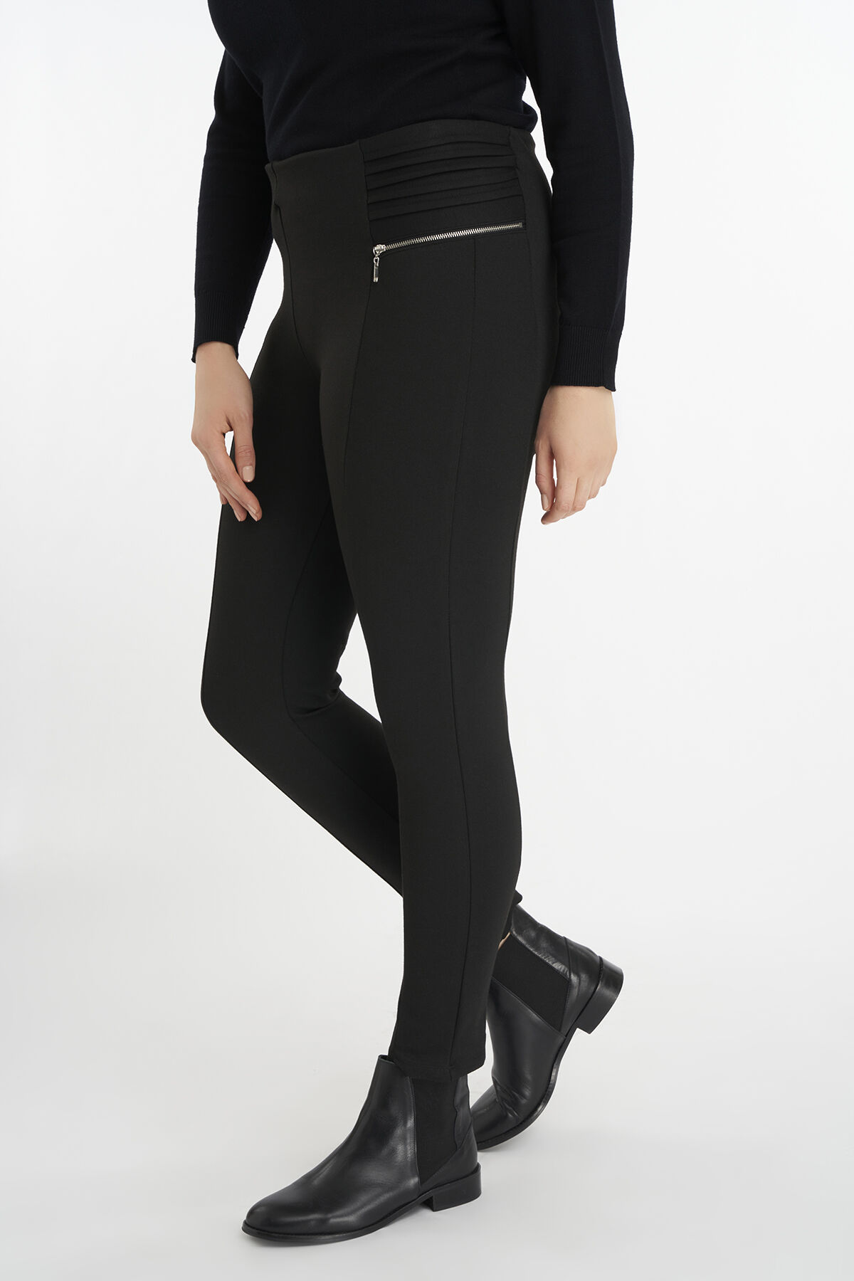 Tregging aux fermetures d&eacute;coratives image number 4