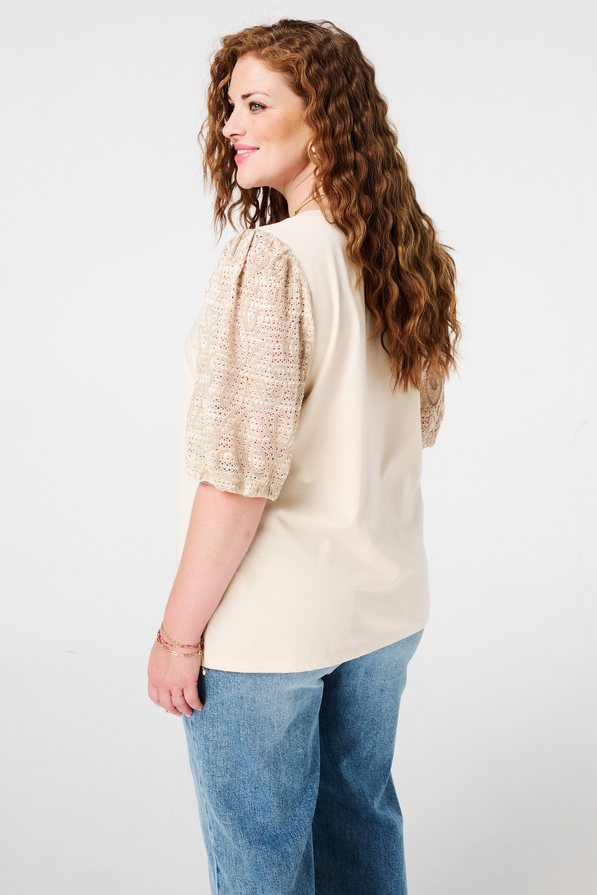 T-shirt &agrave; manches brod&eacute;es image number 3