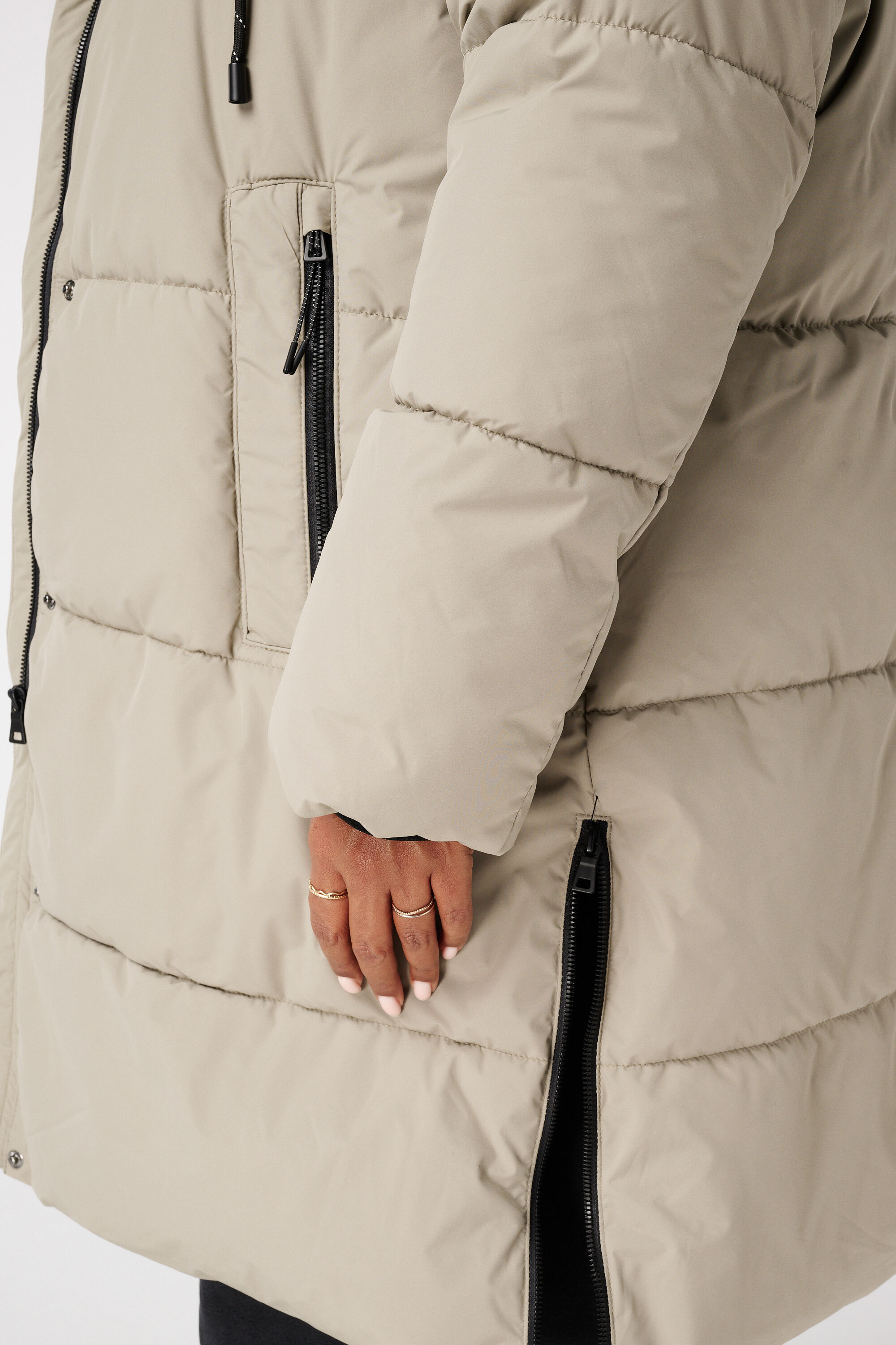 Veste &agrave; capuche image number 6