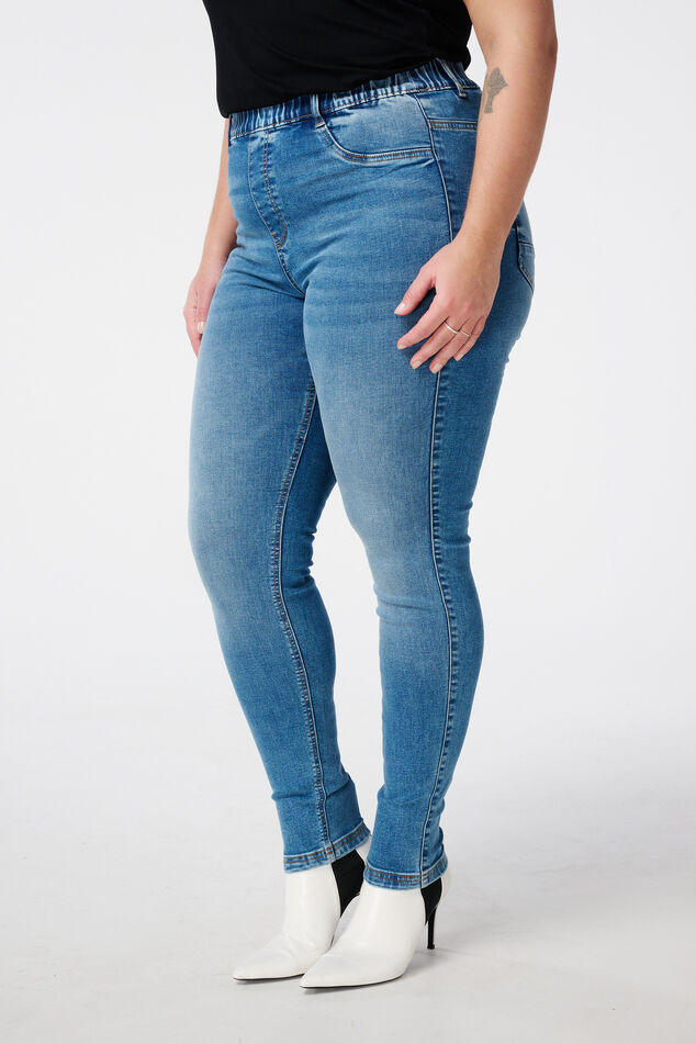 Tregging avec un look denim image number 5
