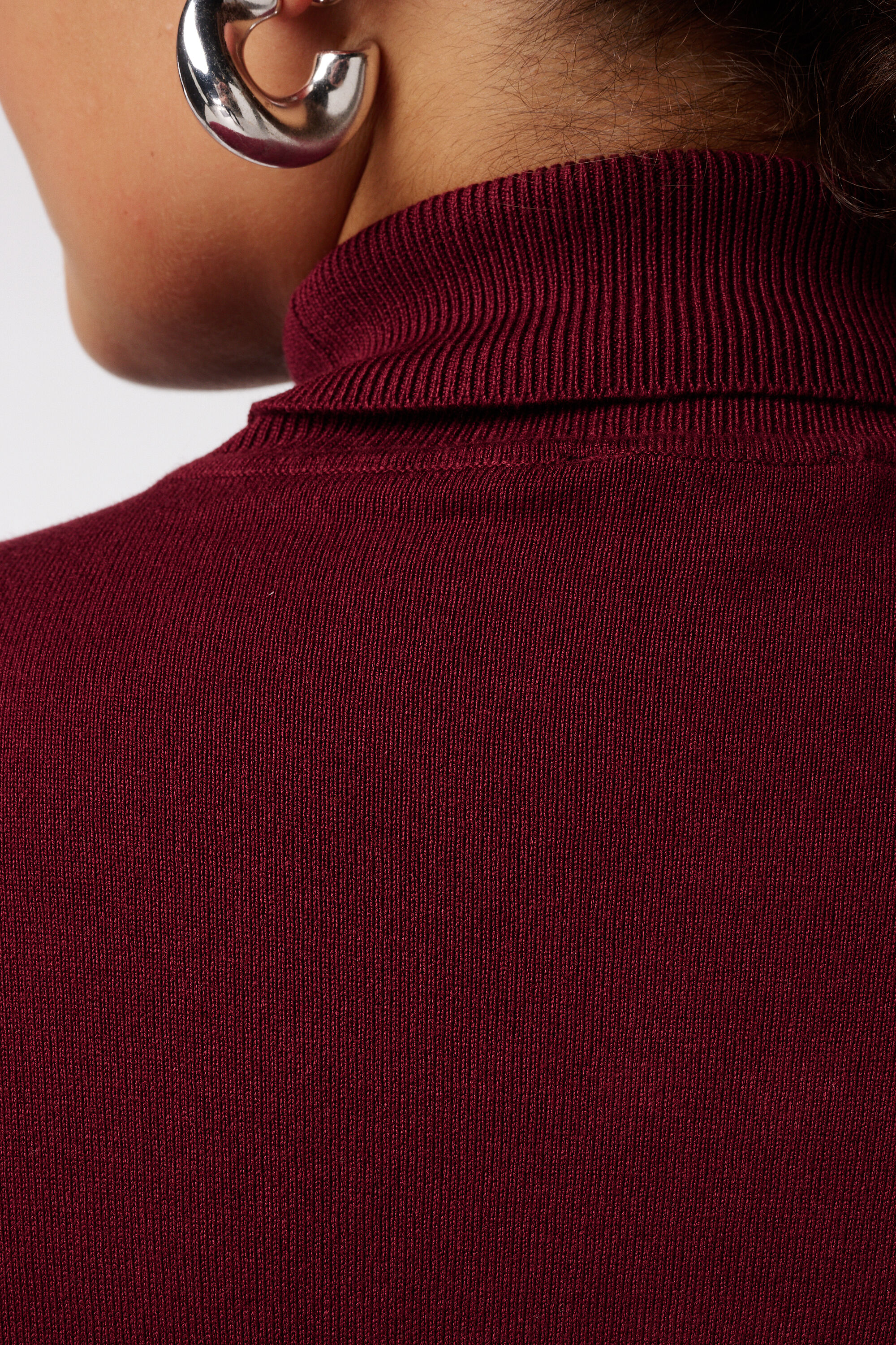 Pull &agrave; col roul&eacute; et boutons d&eacute;coratifs image number 6