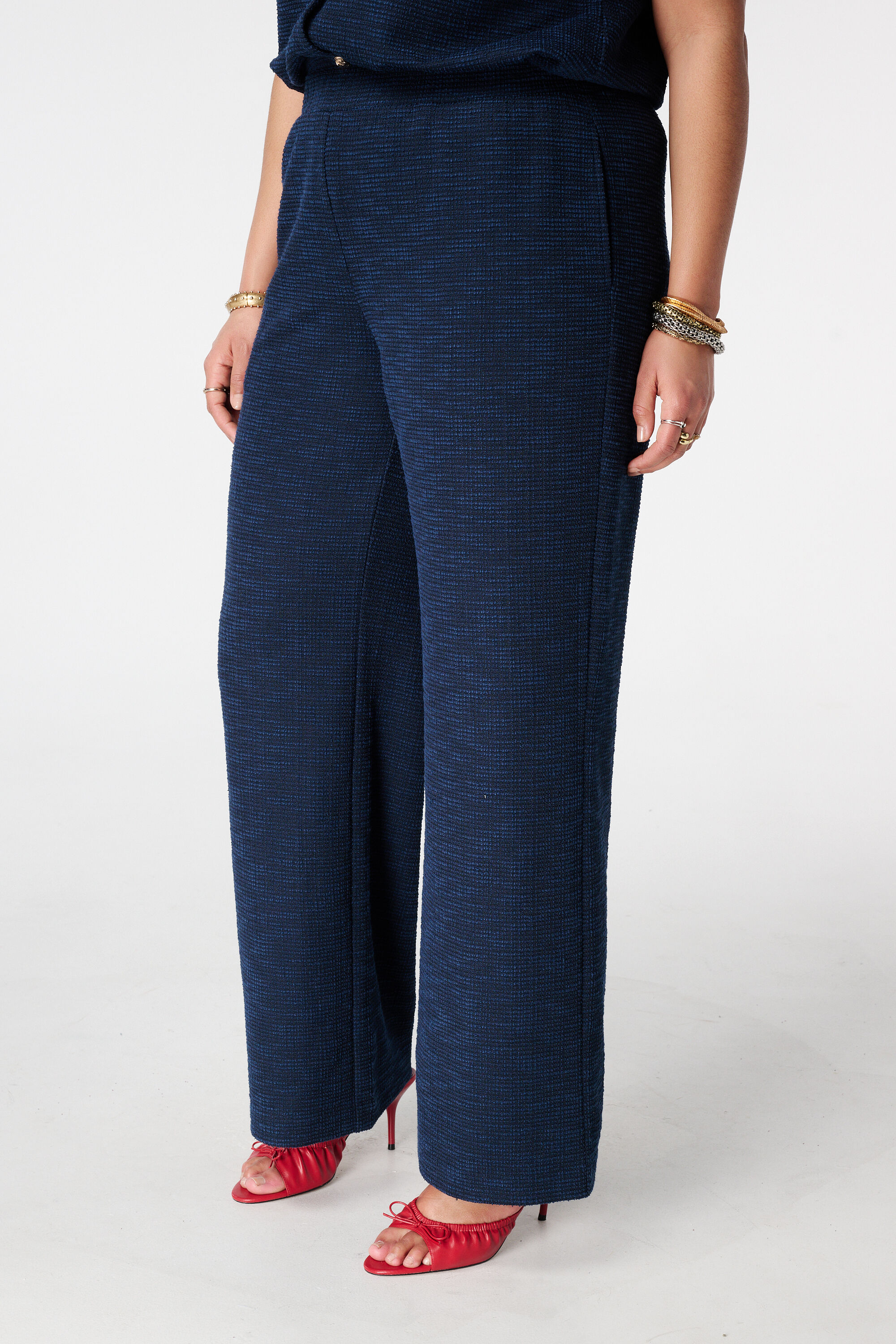 Pantalon wide leg en boucl&eacute; image number 5