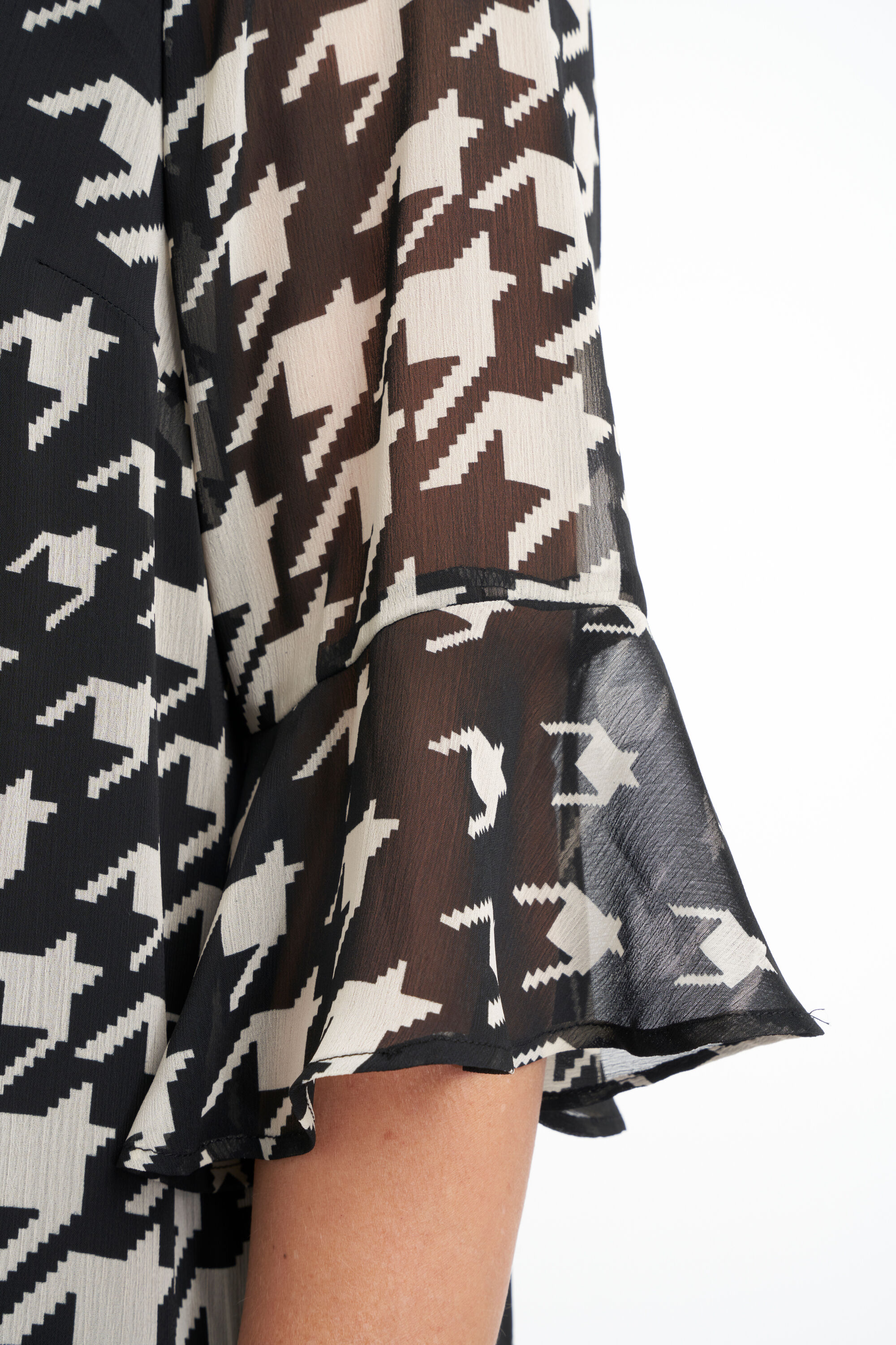 Robe &agrave; volants et imprim&eacute;  image number 5