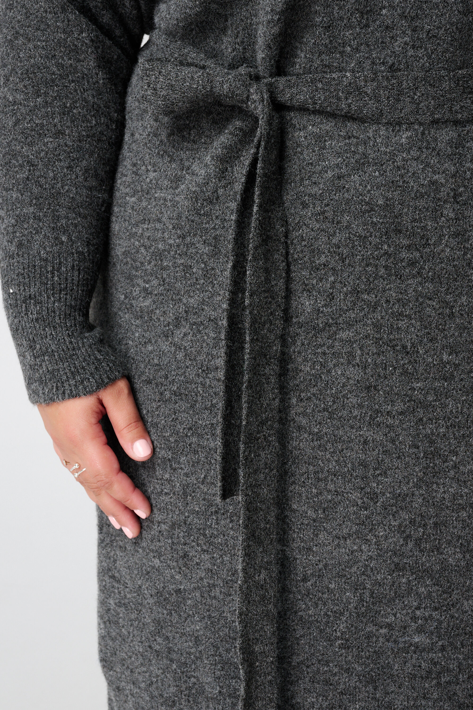 Robe polo en tricot avec ceinture image number 6