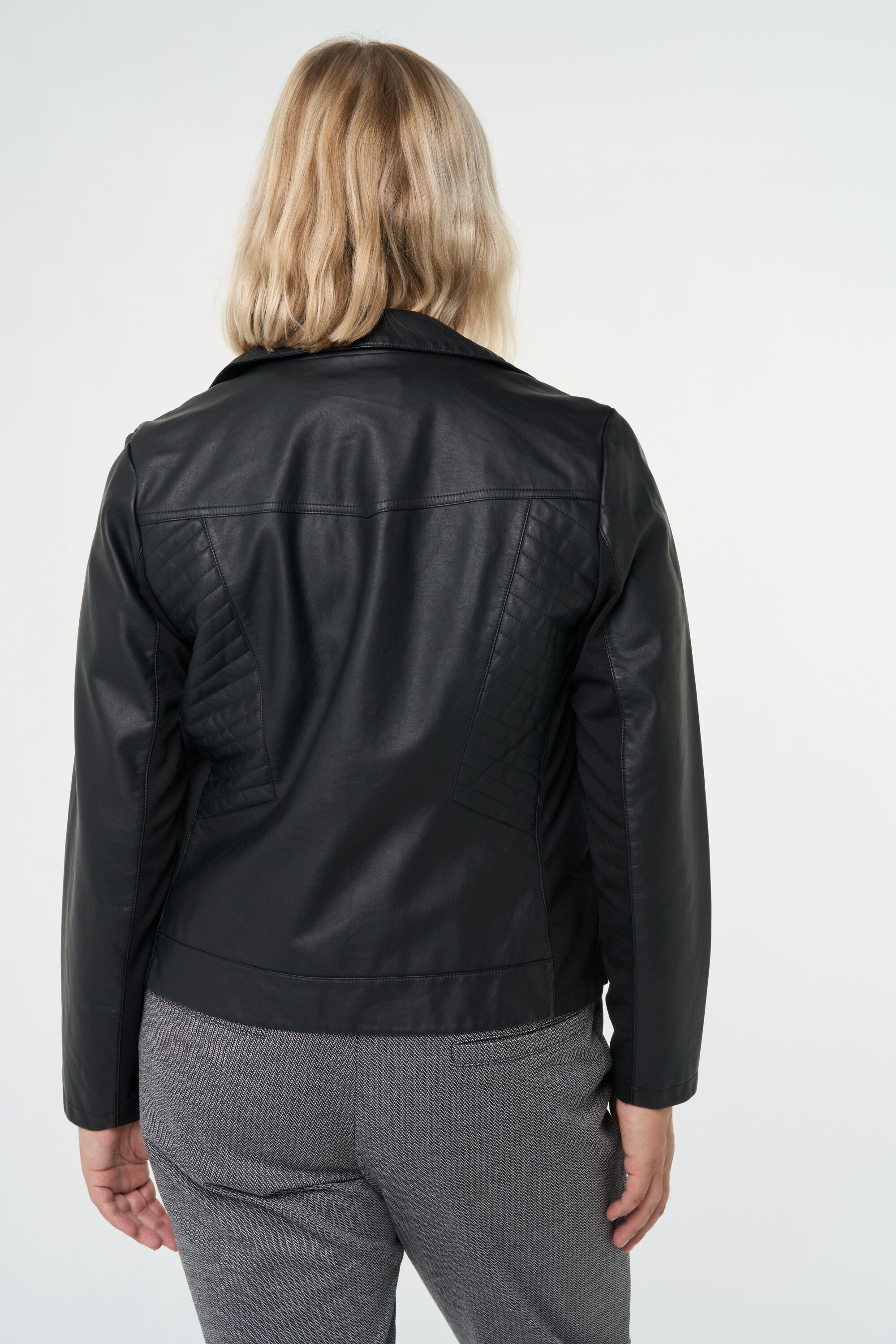 Veste en similicuir noire image number 4