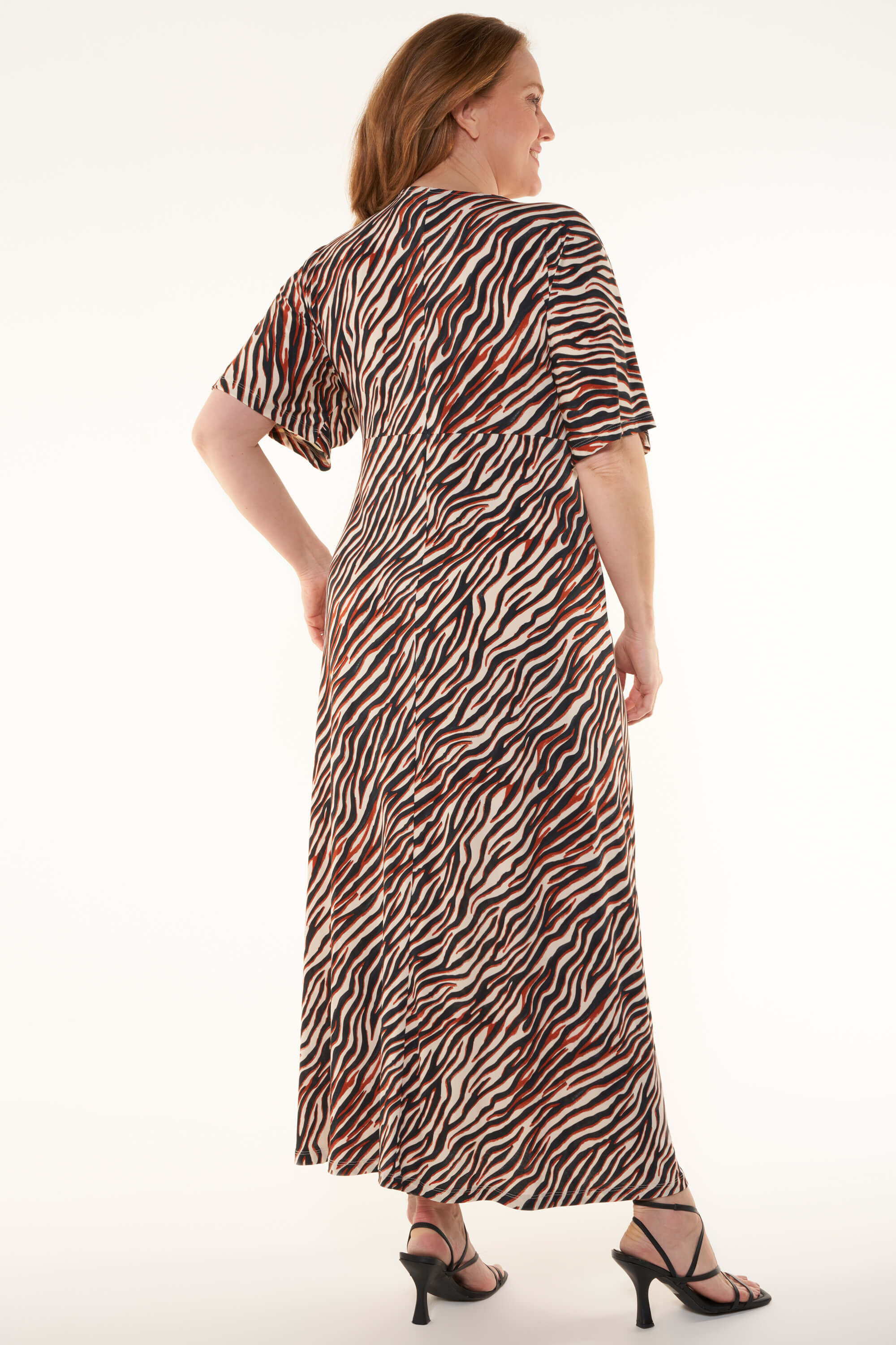 Robe maxi &agrave; d&eacute;tails torsad&eacute;s  image number 3