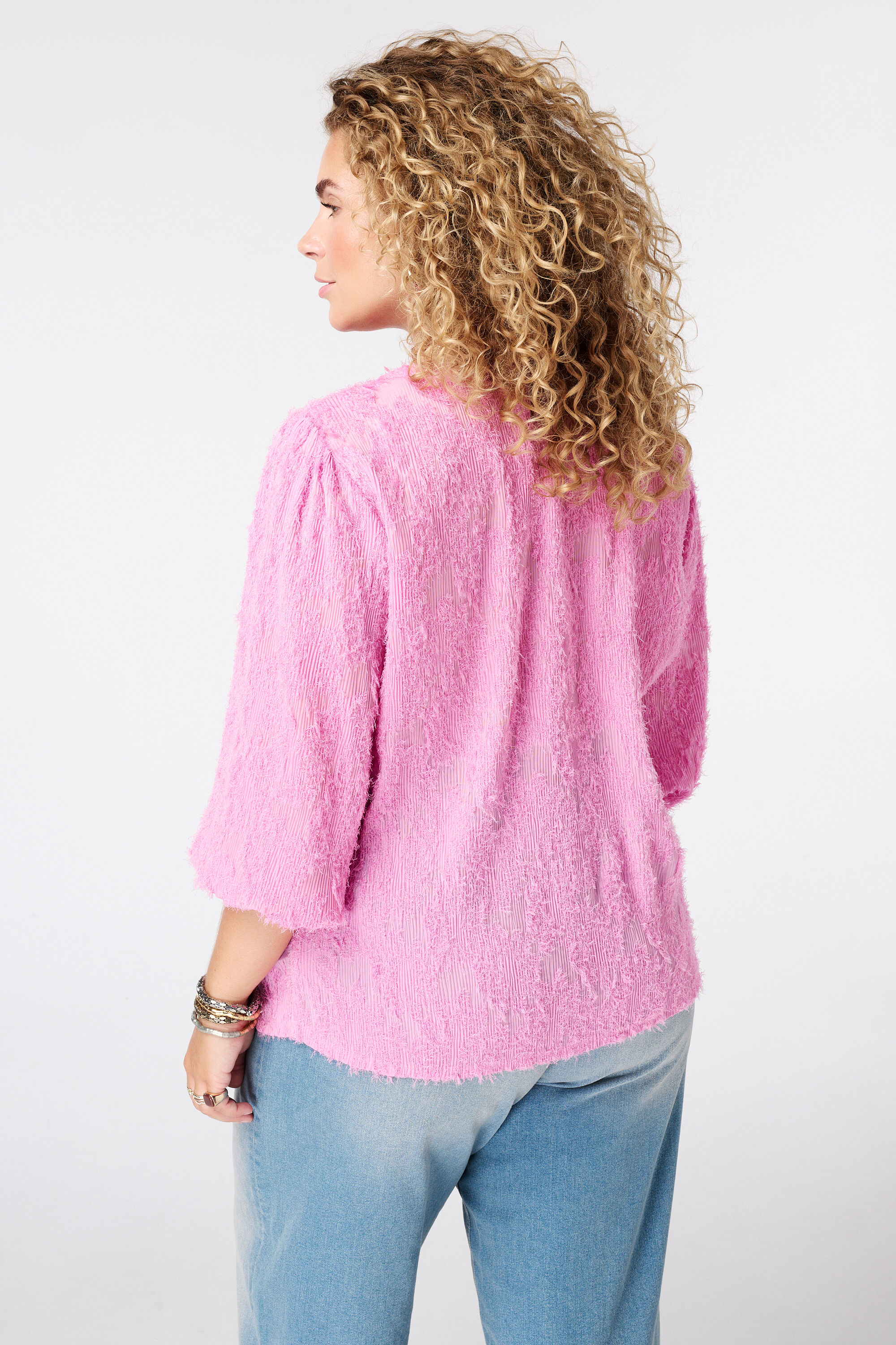 Blouse duveteuse &agrave; col en V image number 3