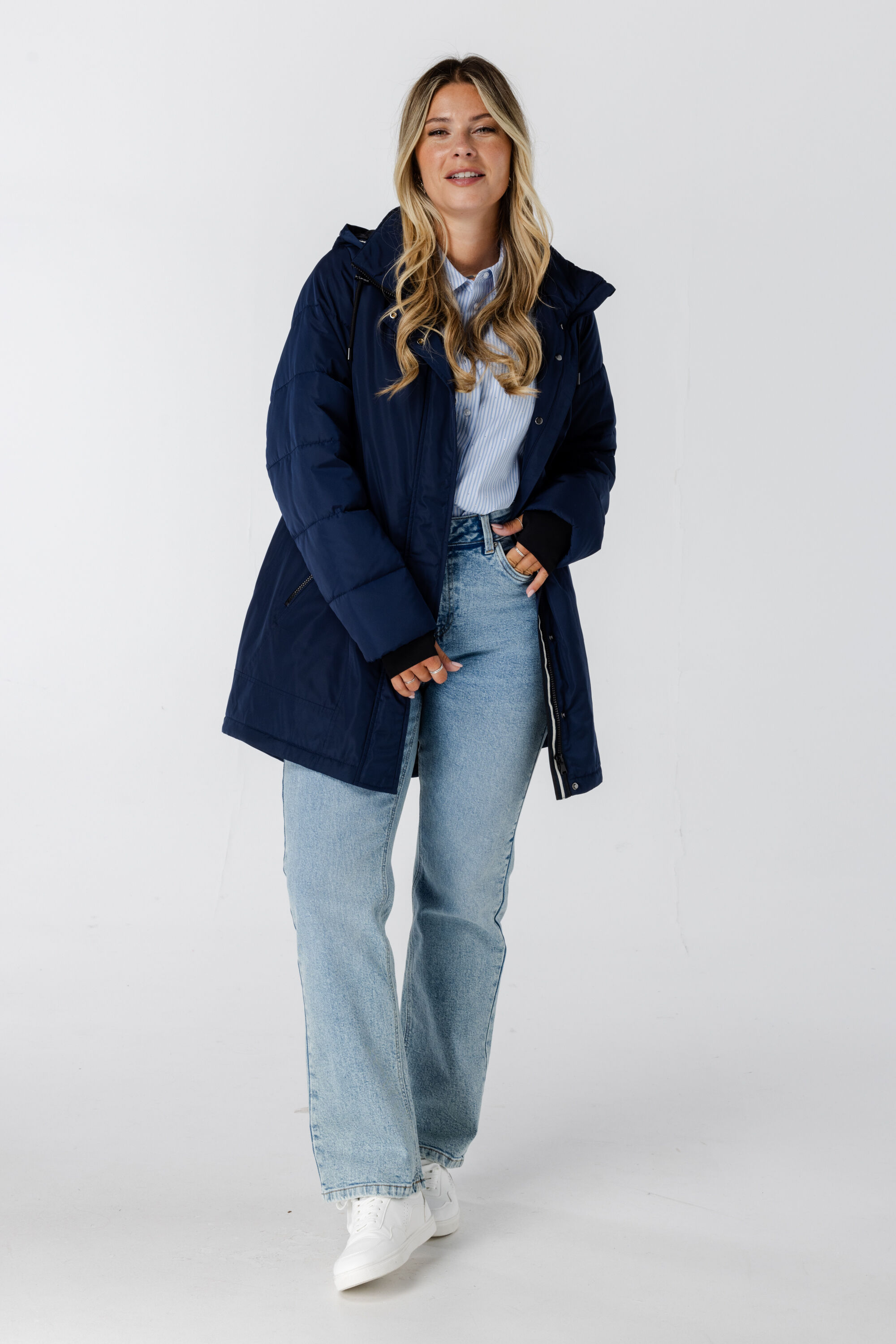 Veste zipp&eacute;e avec capuche image number 5