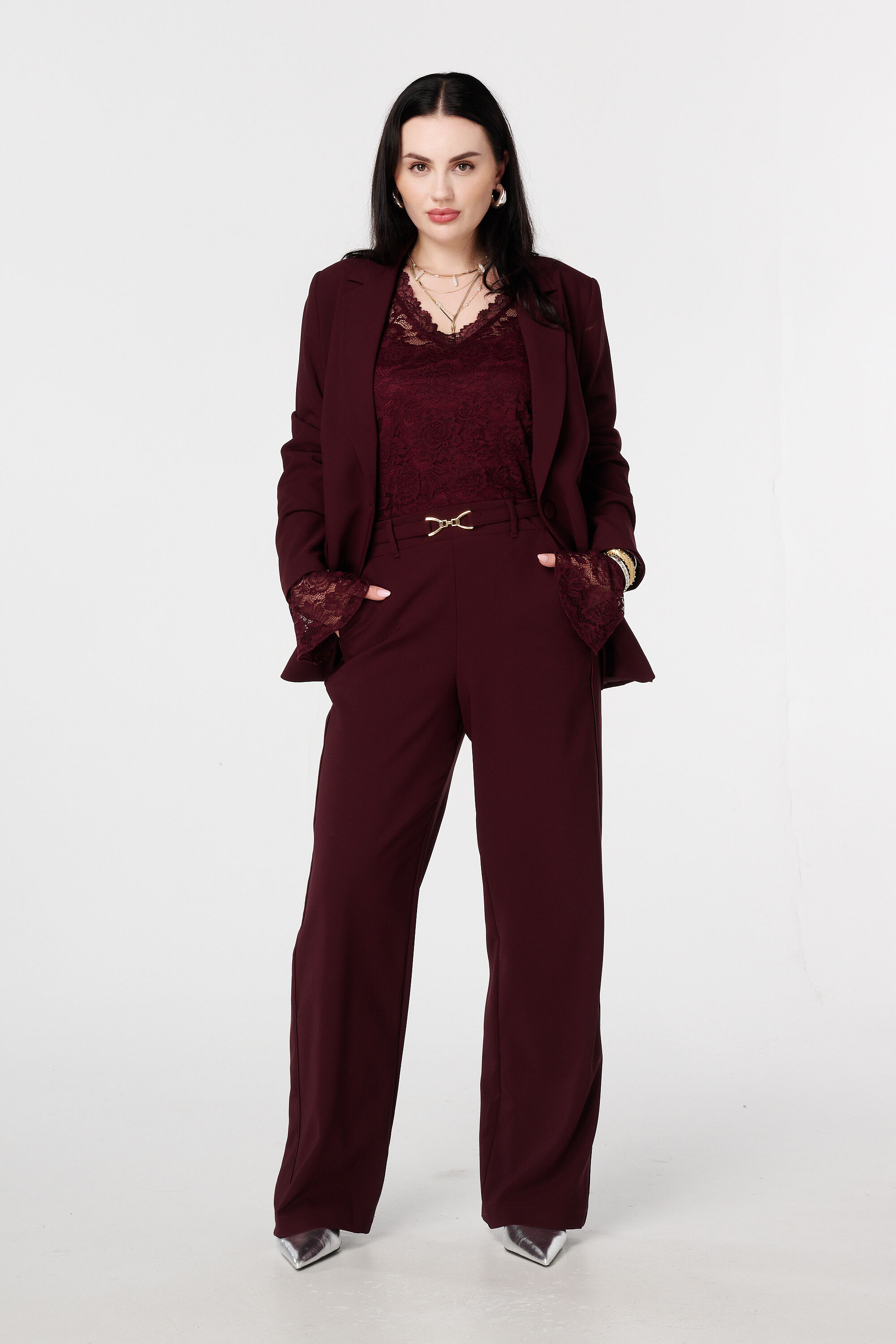 Pantalon avec boucle dor&eacute;e image number 0