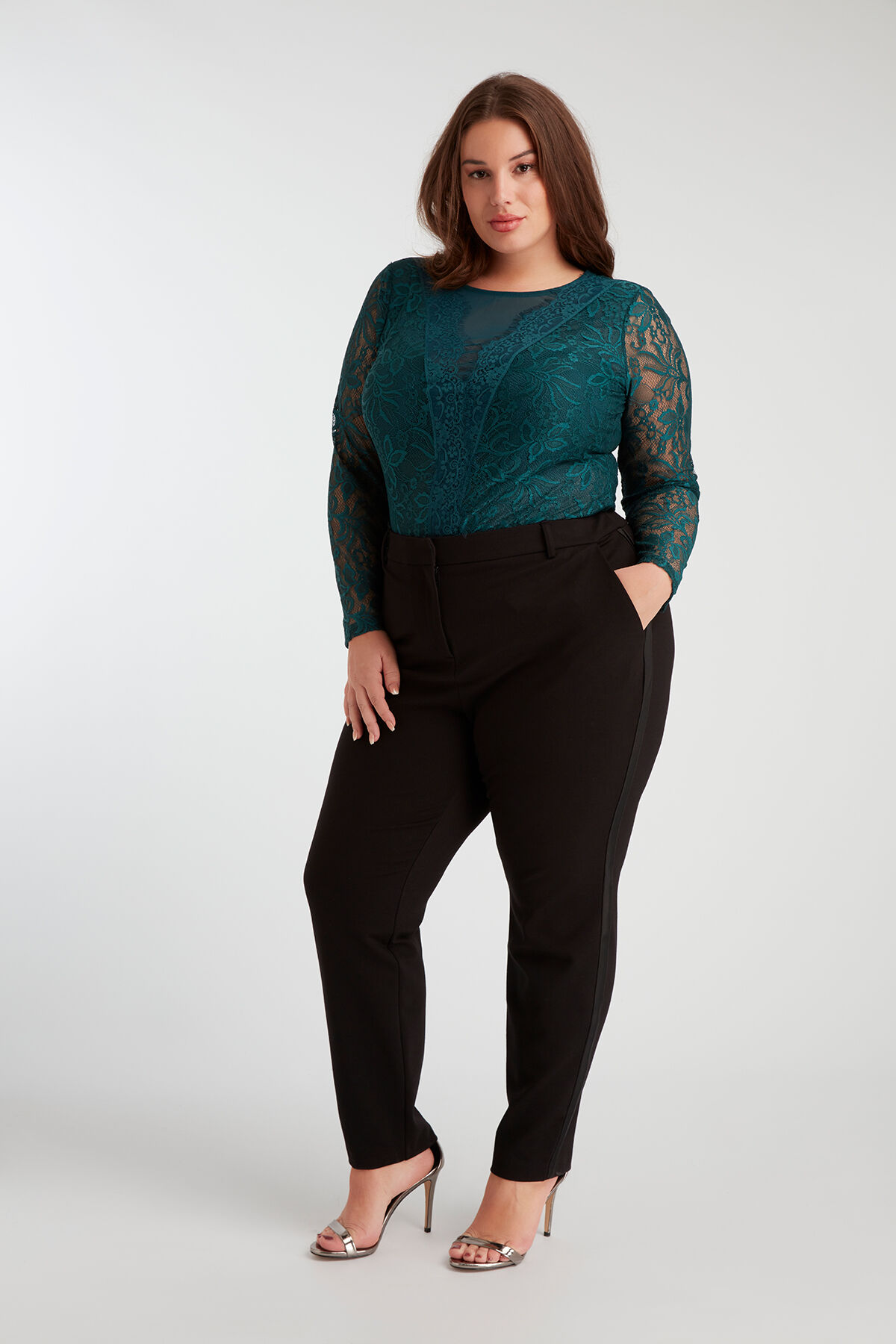 Body en dentelle image number 4