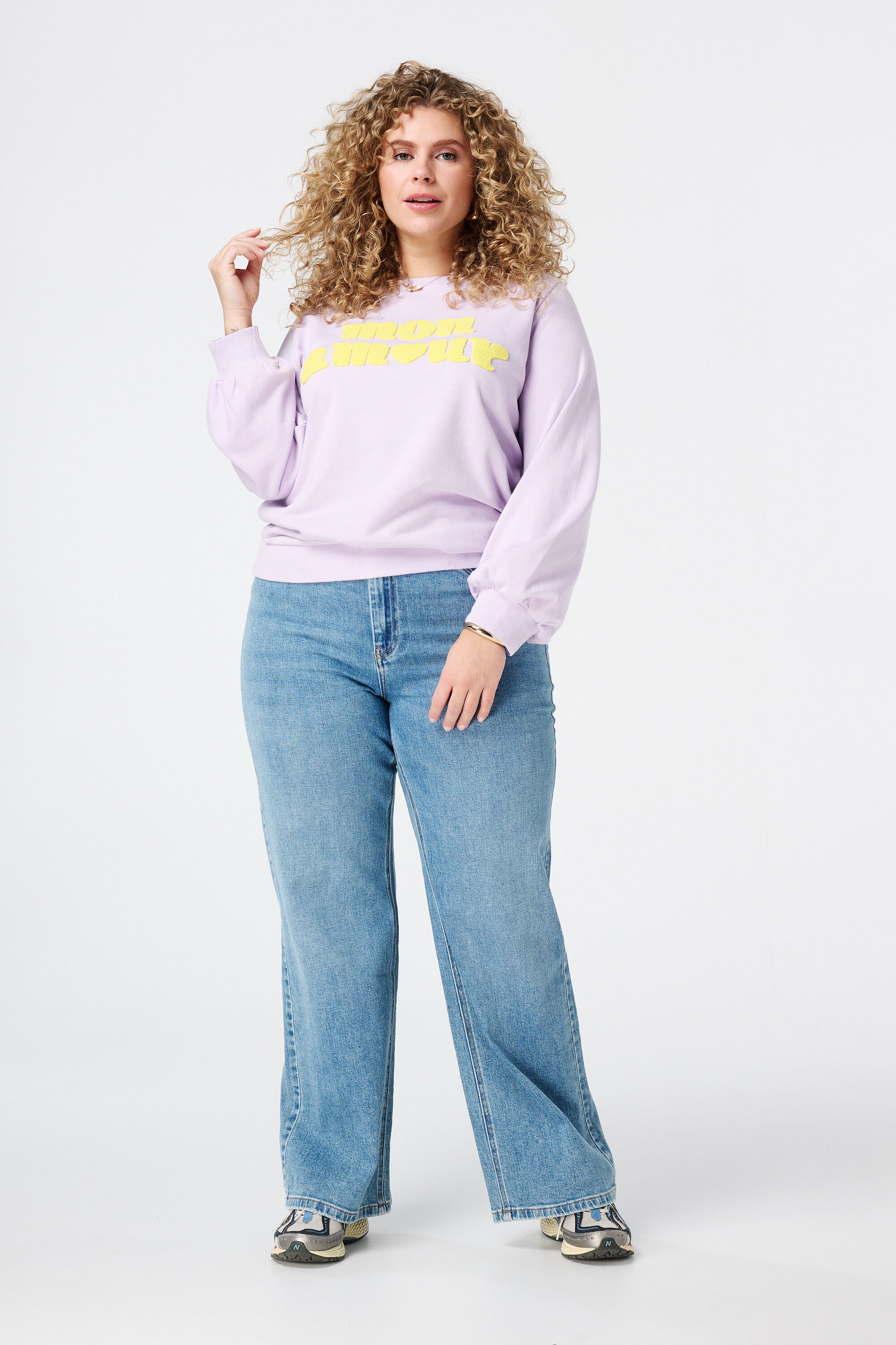 Pull avec inscription image number 5