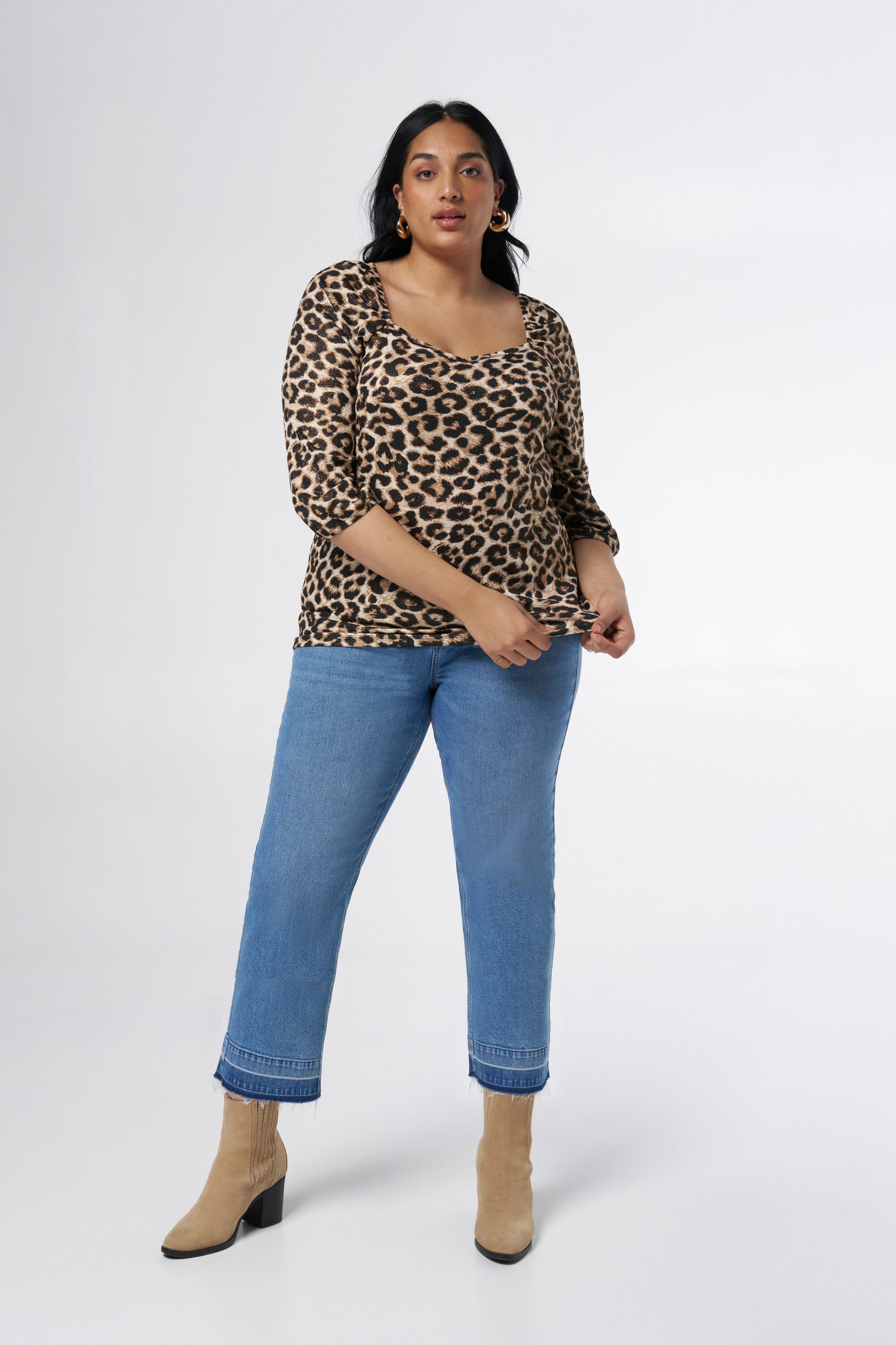 Haut &agrave; imprim&eacute; panth&egrave;re et paillettes image number 5