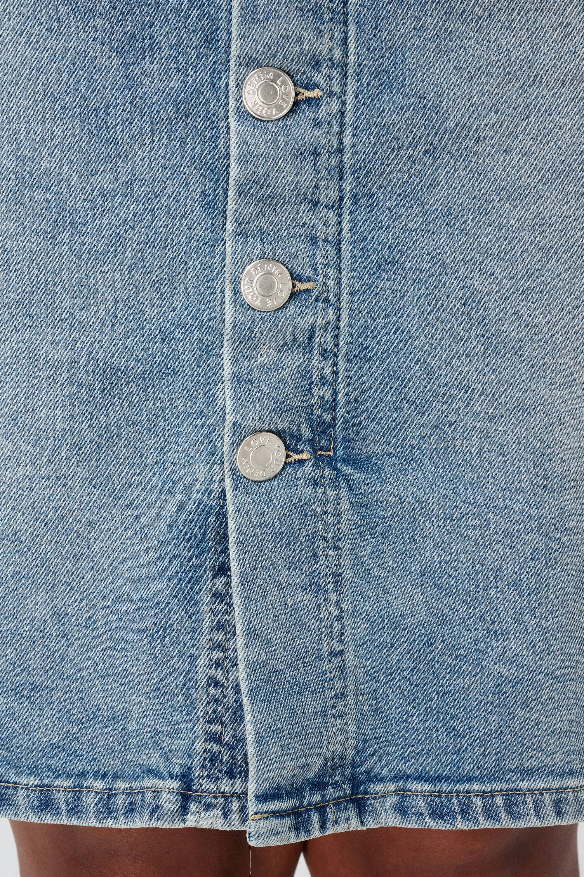 Jupe en denim avec fermeture boutonn&eacute;e image number 4