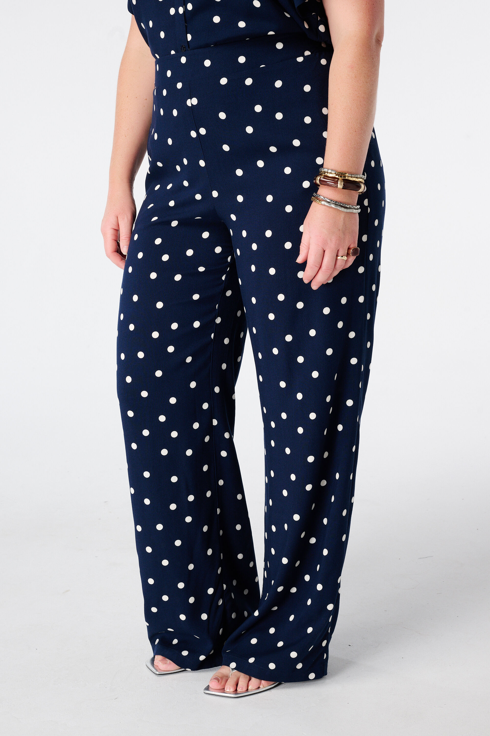 Pantalon wide leg &agrave; pois image number 5