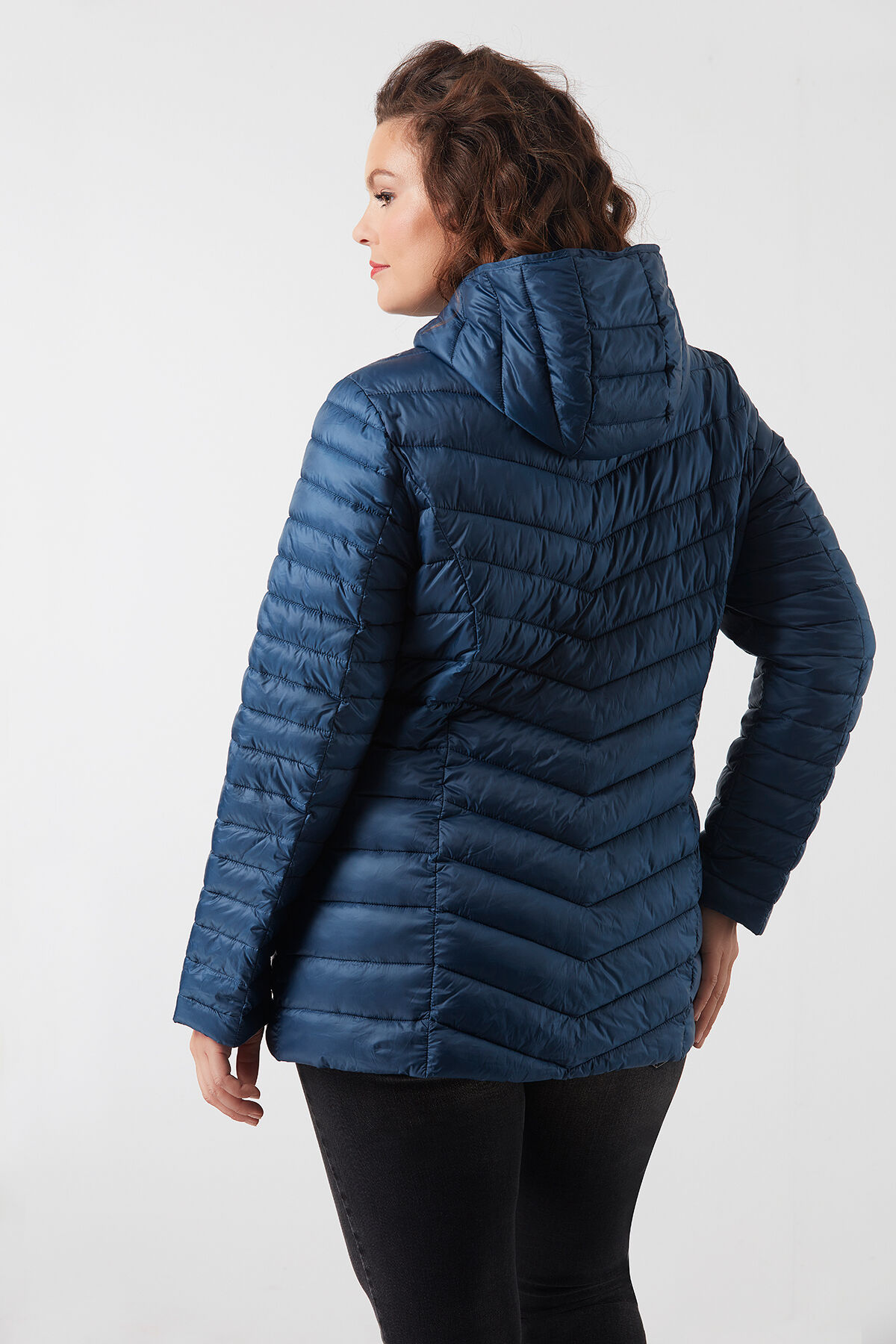 Doudoune l&eacute;g&egrave;rement matelass&eacute;e image number 3