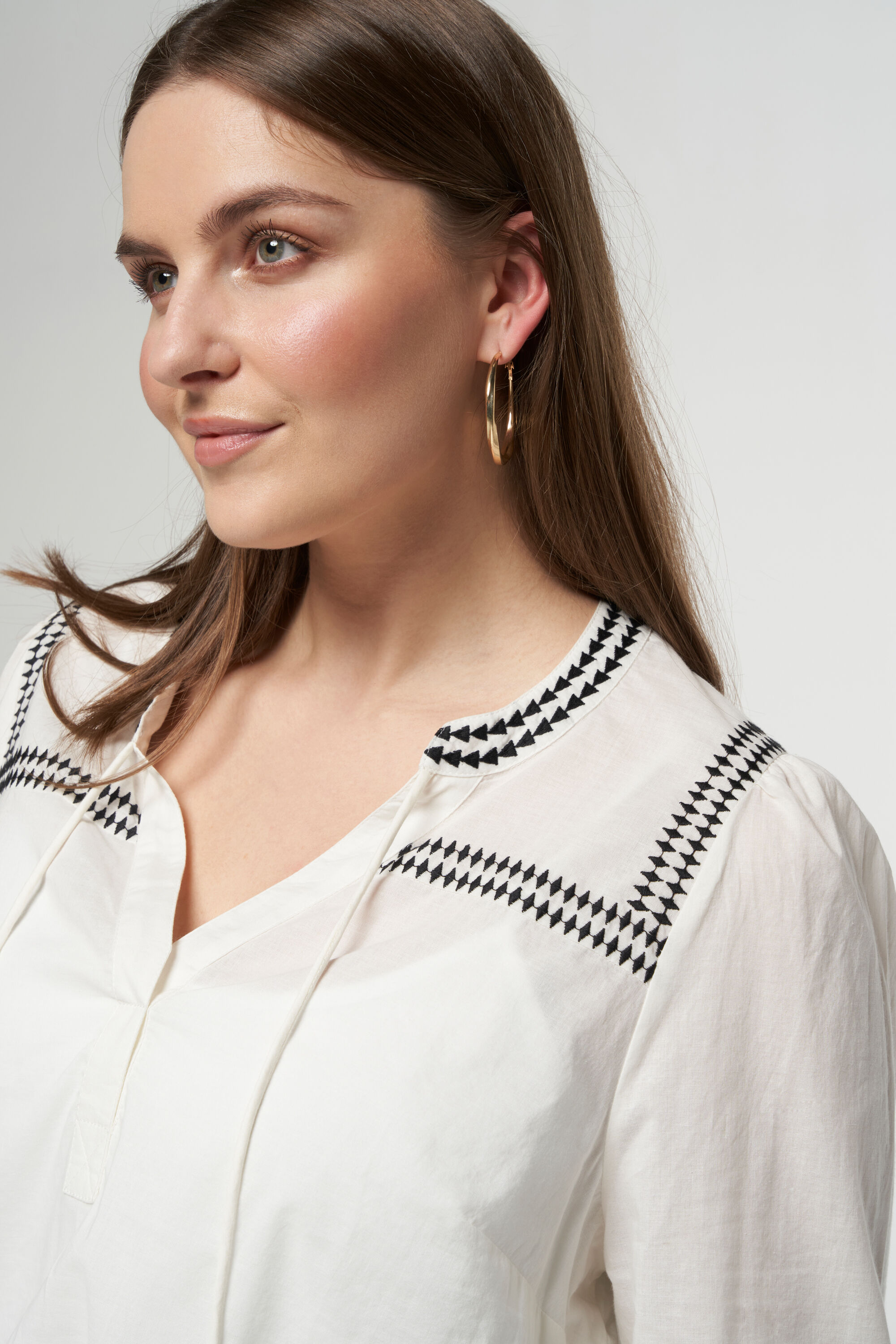 Chemisier brod&eacute; image number 4