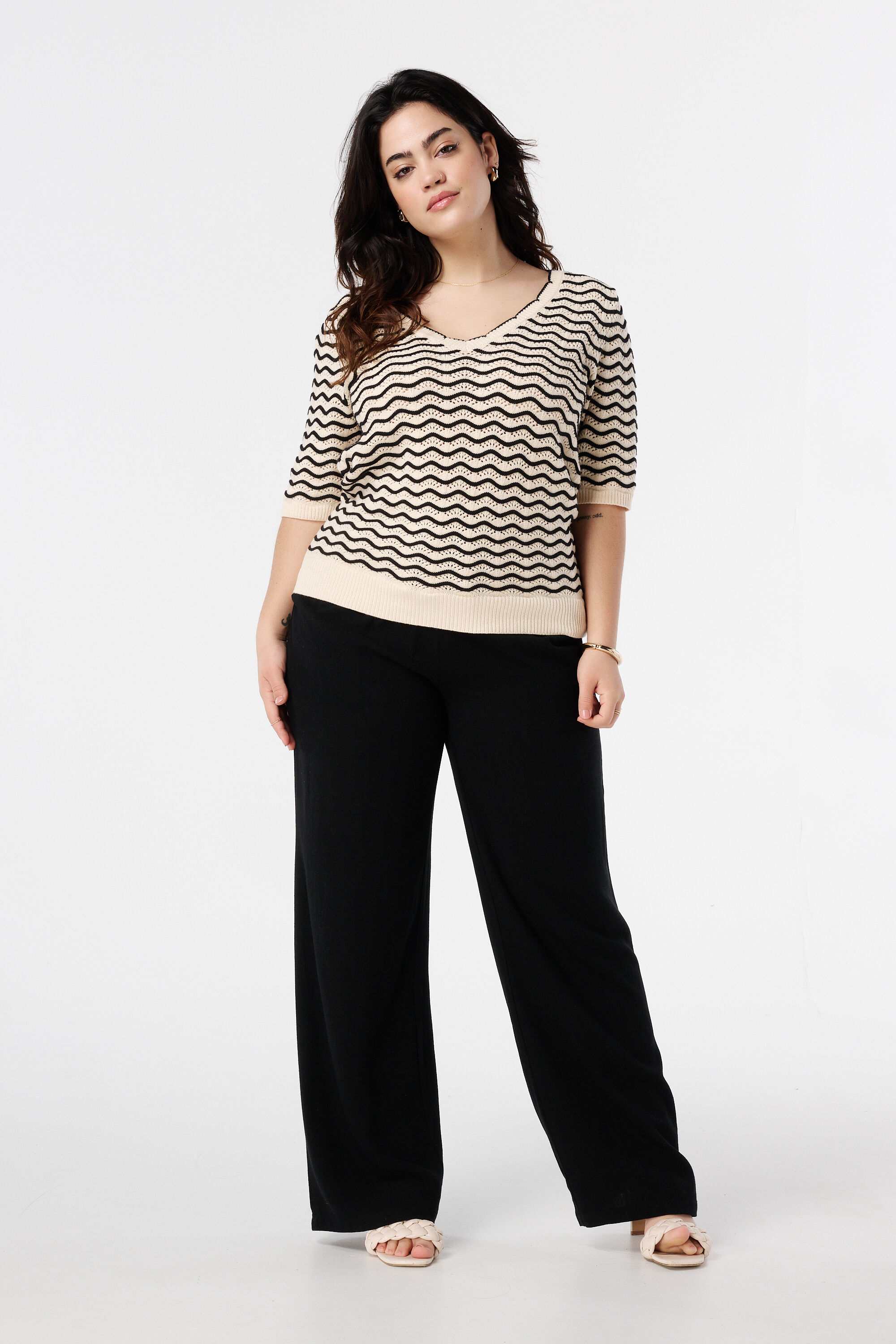 Pull ray&eacute; en maille image number 5