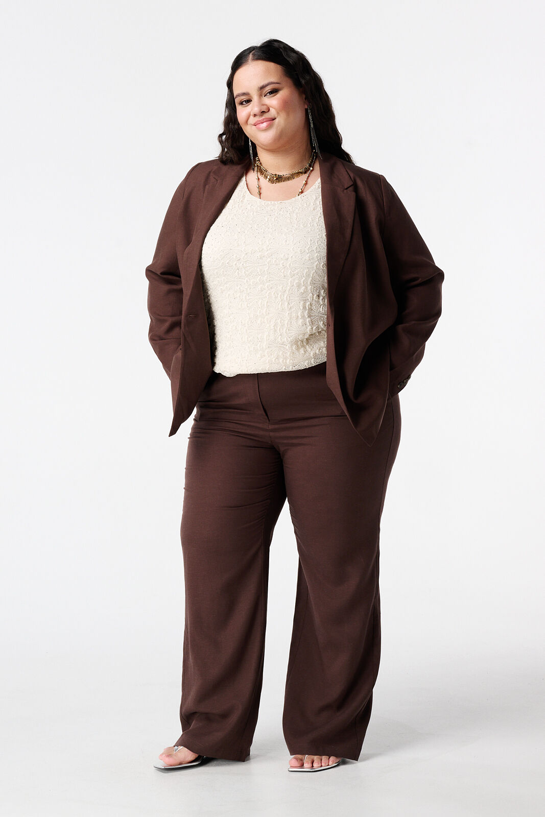 Top en dentelle avec strass image number 5