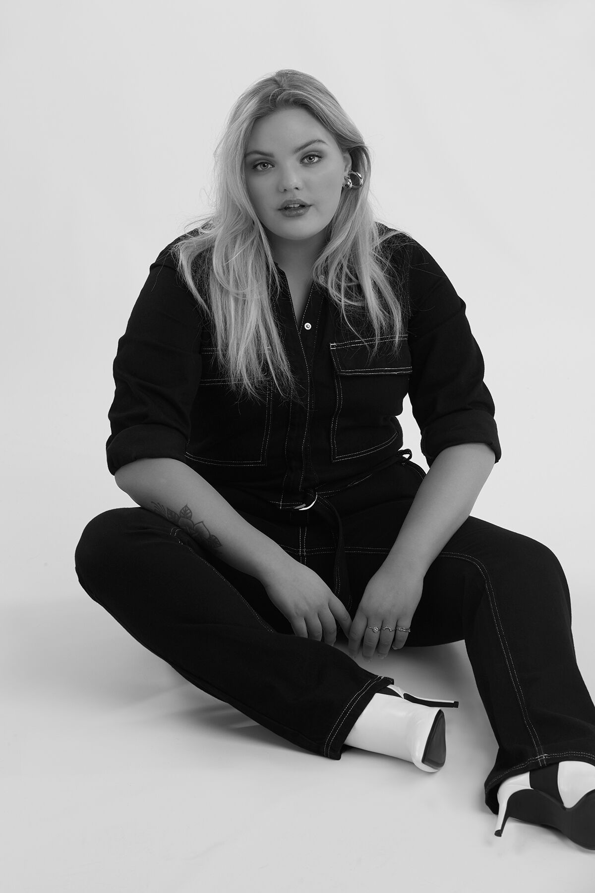 Combinaison bouton&eacute;e devant, avec ceinture image number 5