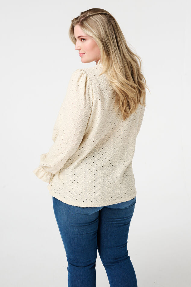 Haut avec broderie image number 3