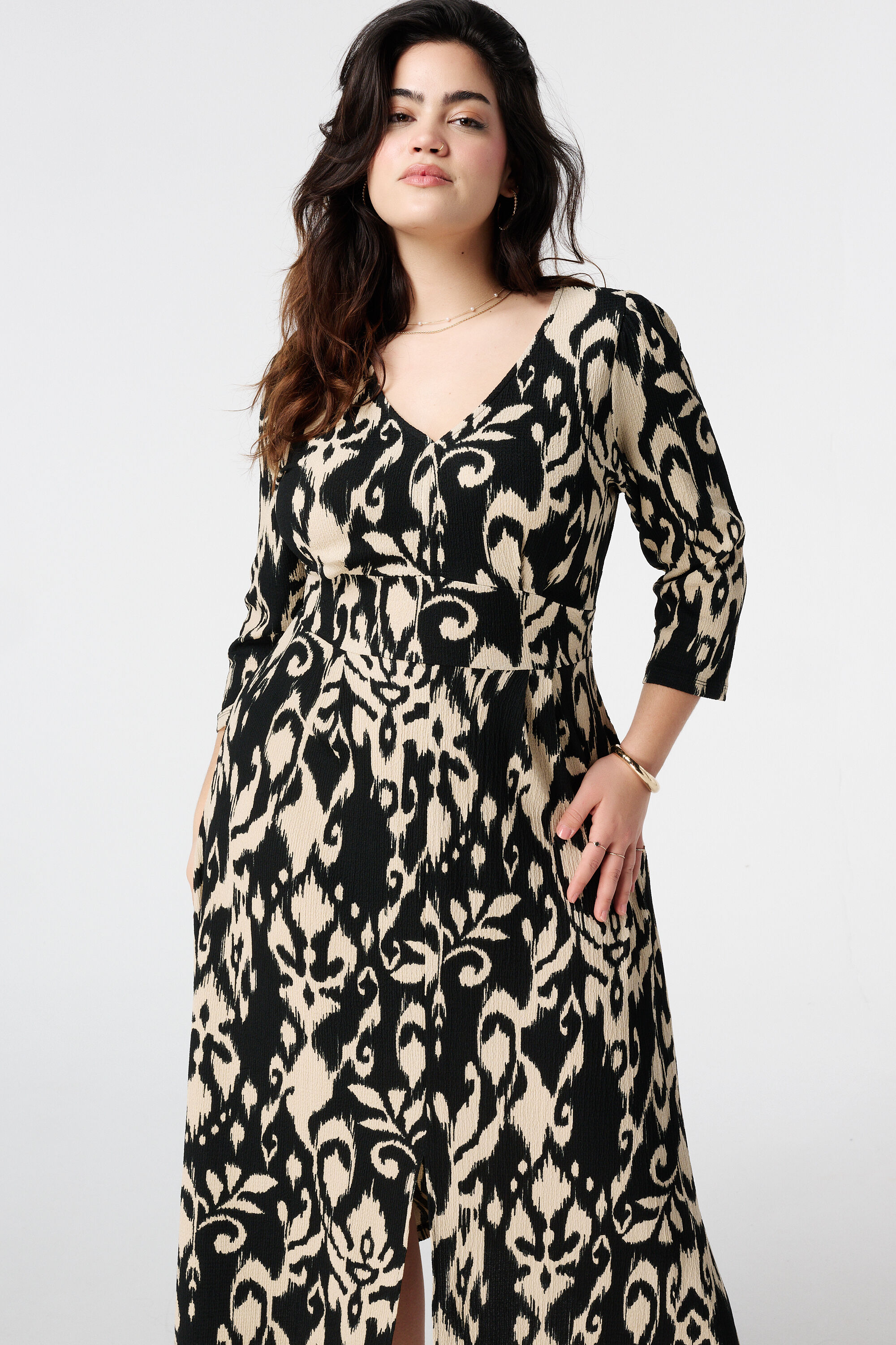 Robe midi structur&eacute;e &agrave; imprim&eacute; image number 5