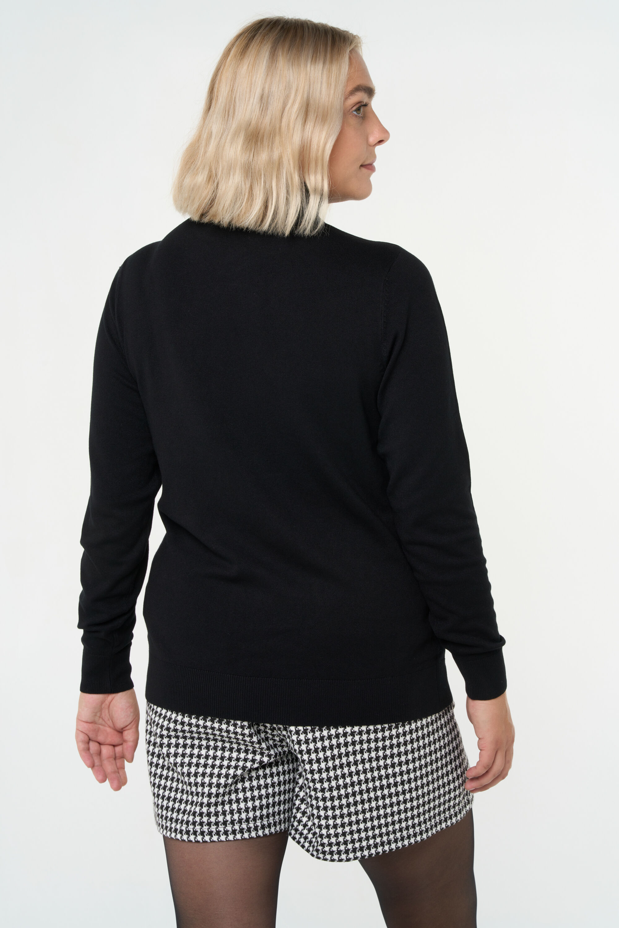 Col roul&eacute; en maille fine image number 3