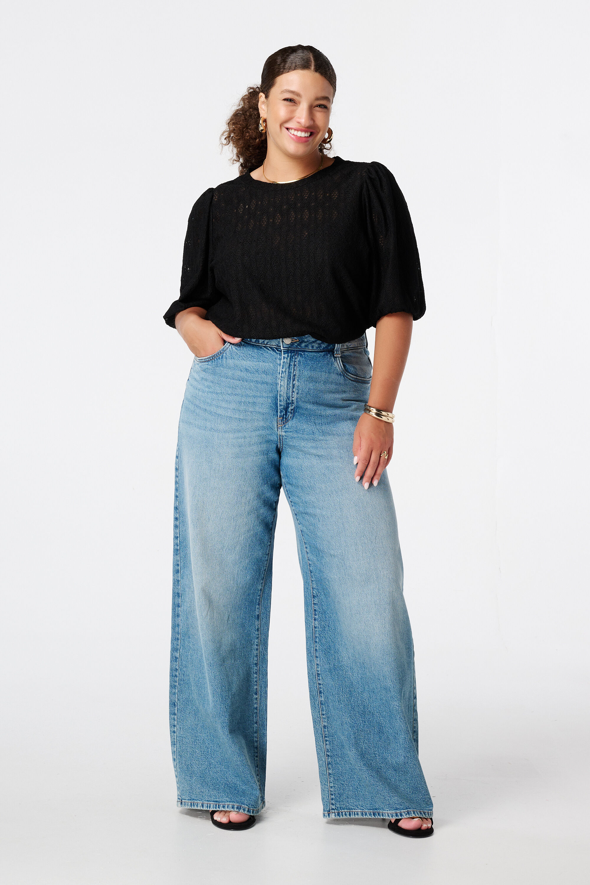 Top avec dentelle image number 5