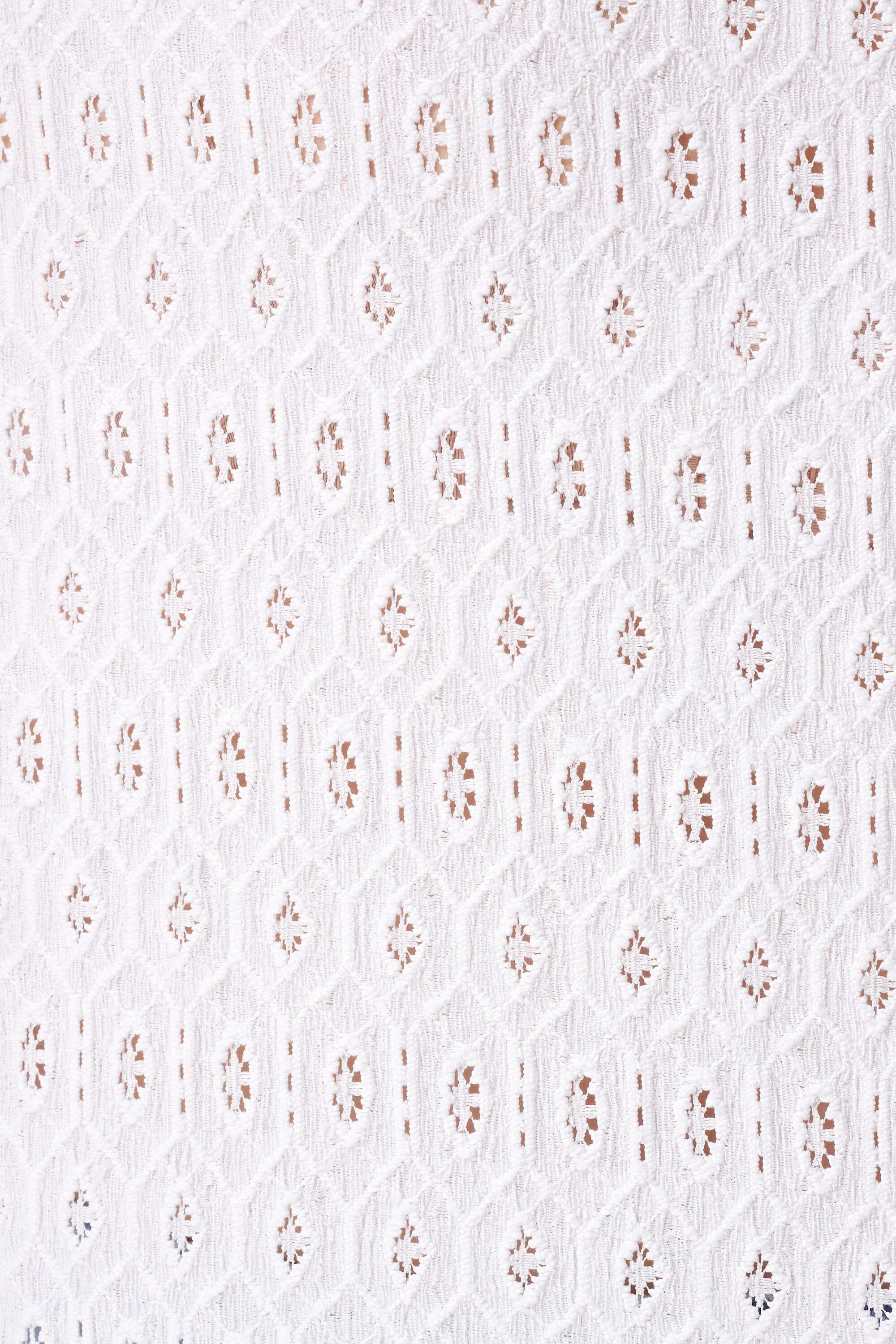 Haut avec motif ajour&eacute; image number 6