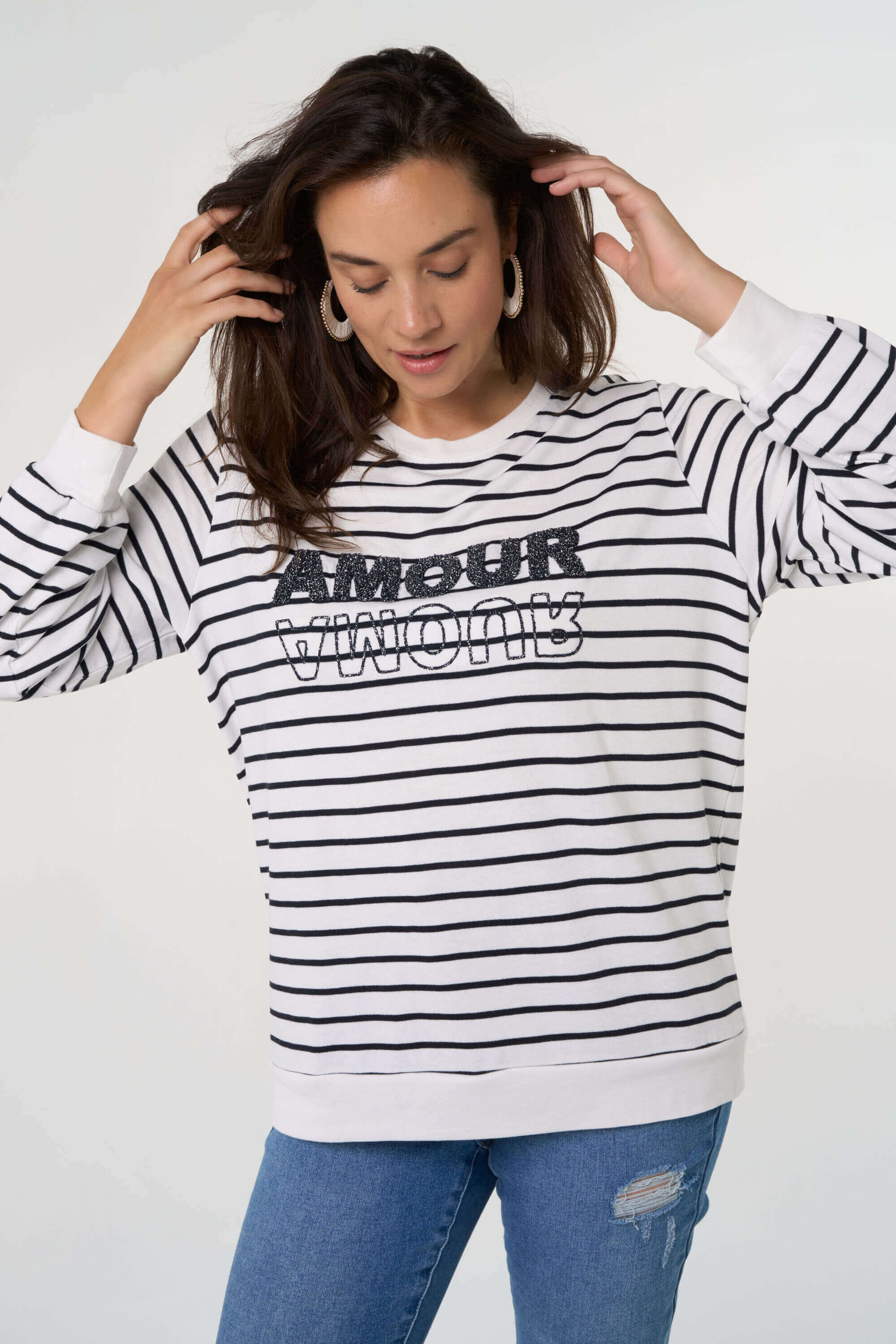 Pull avec inscription image number 7