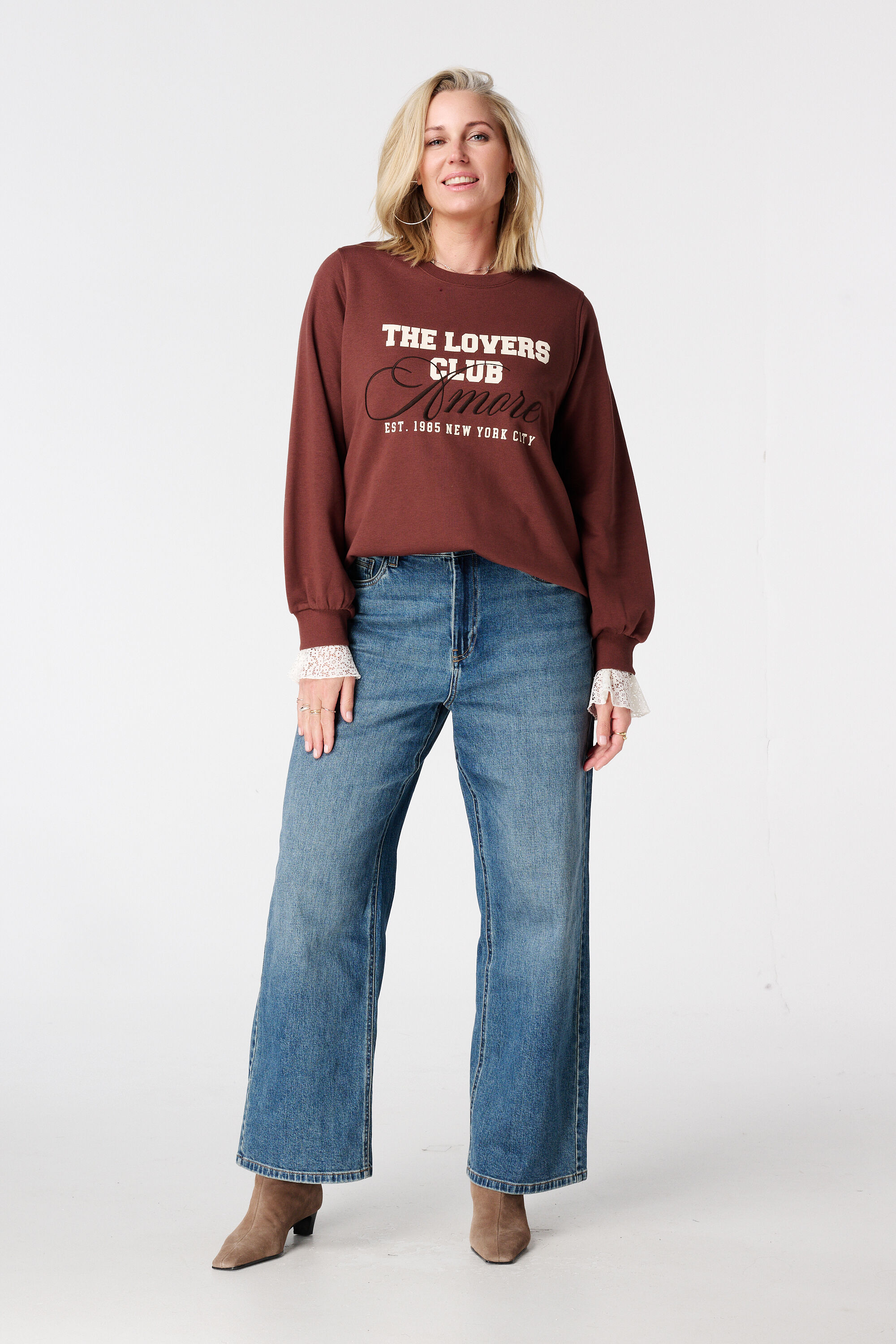 Pull avec illustrations image number 5