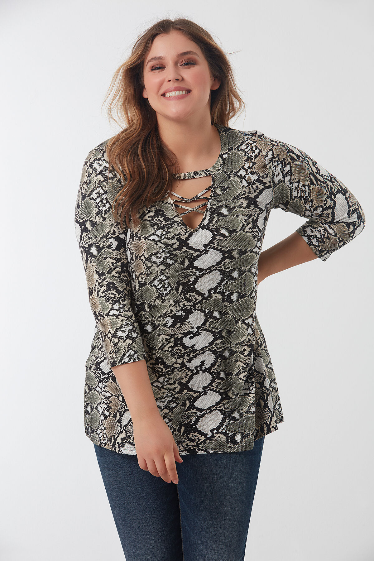 Chemise avec imprim&eacute; serpent image number 4