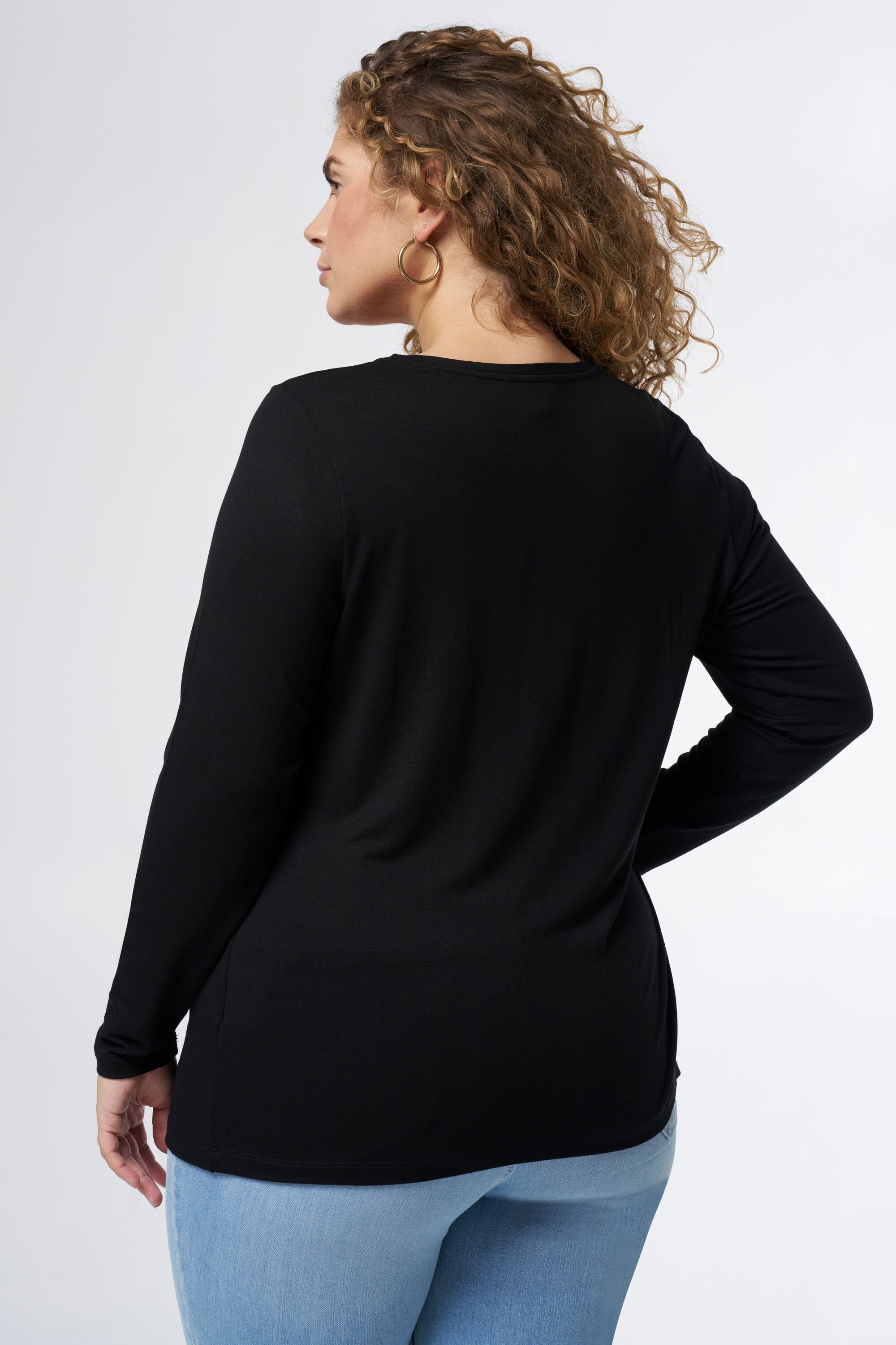 Haut &agrave; manches longues et col en V image number 1