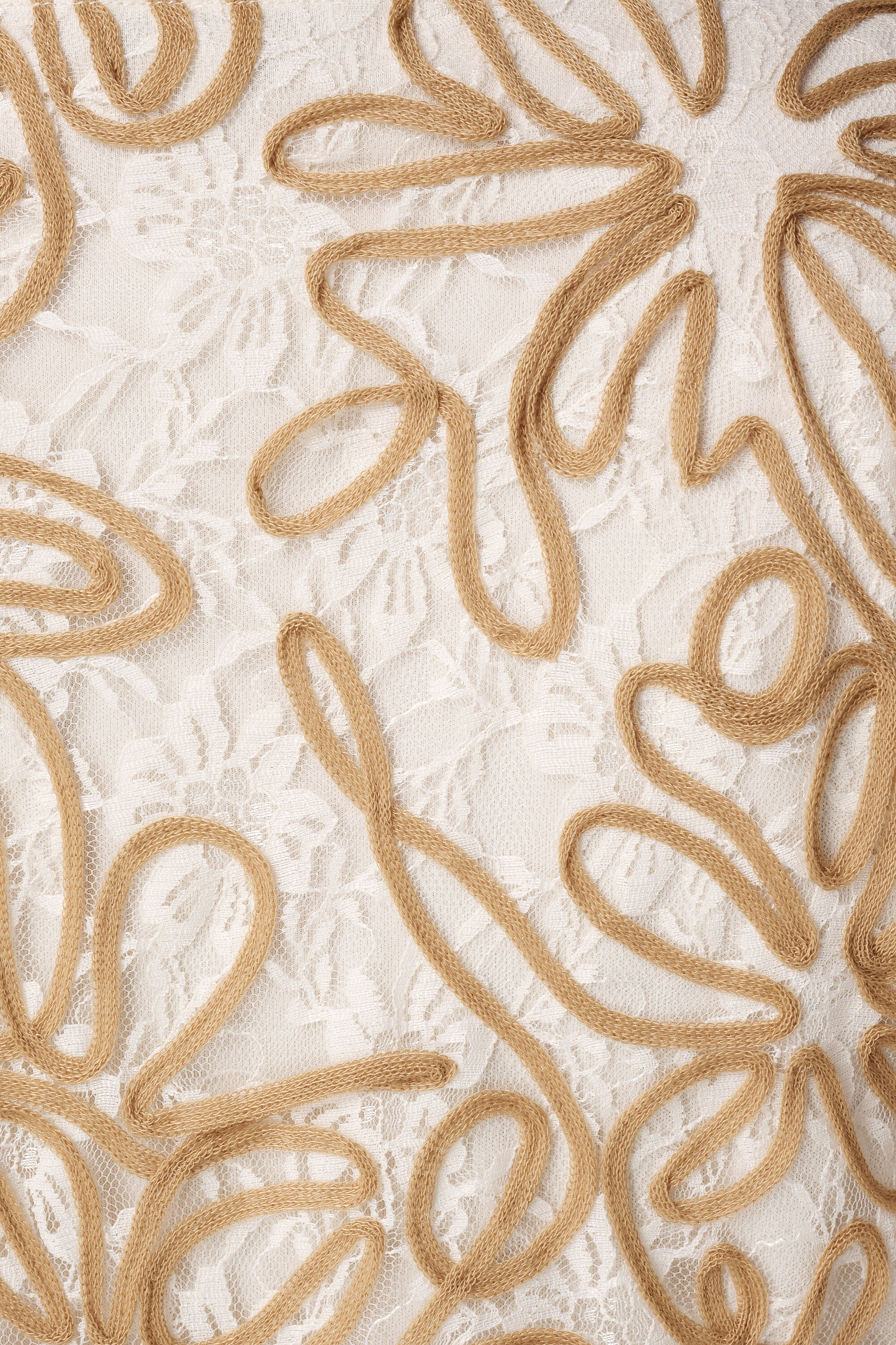 Top brod&eacute; avec manches en tulle image number 6