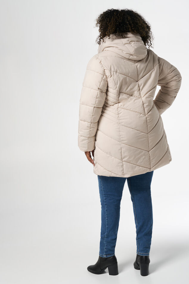 Veste matelassée avec coutures fantaisie image number 3