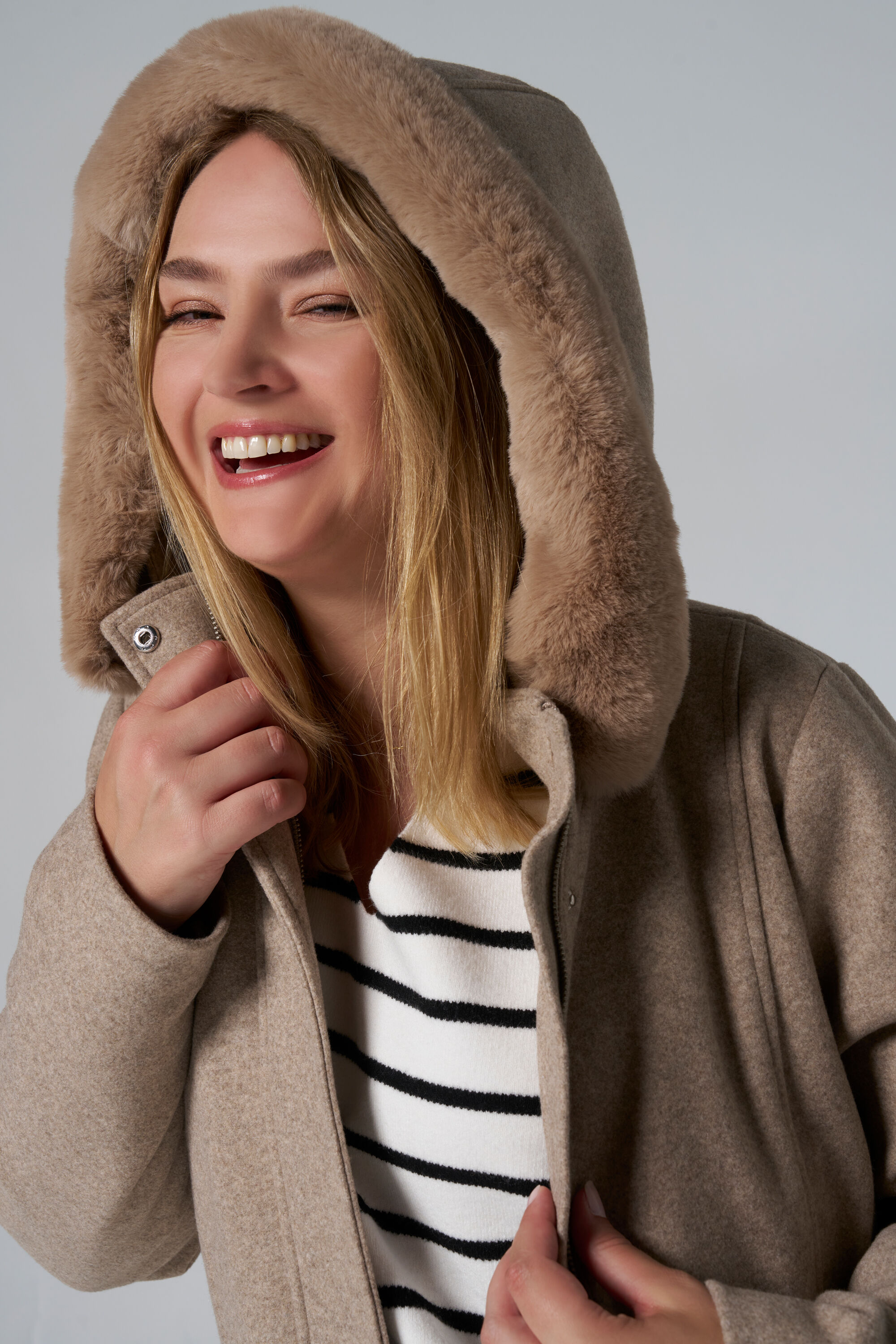 Veste avec col en fausse fourrure image number 4