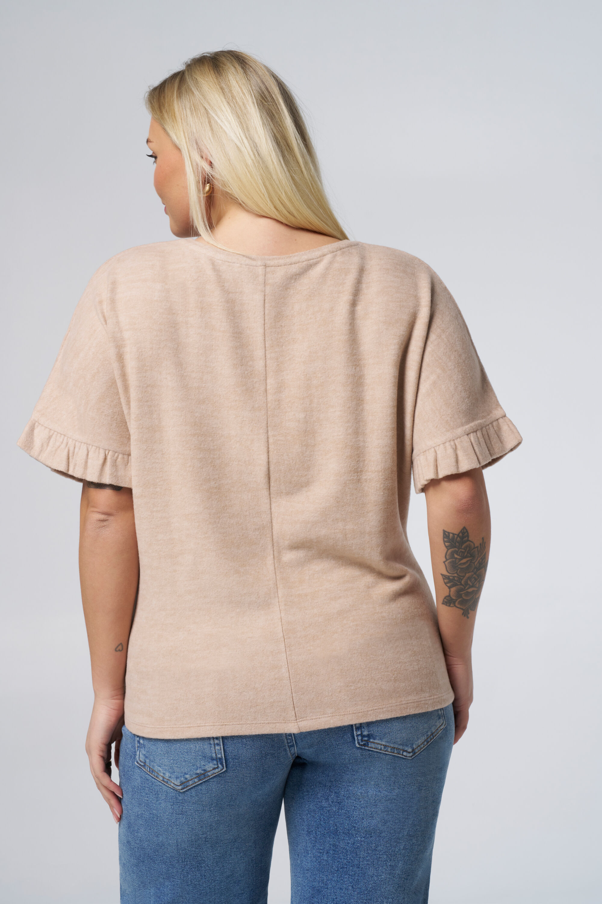 Top &agrave; manches volant&eacute;es image number 3