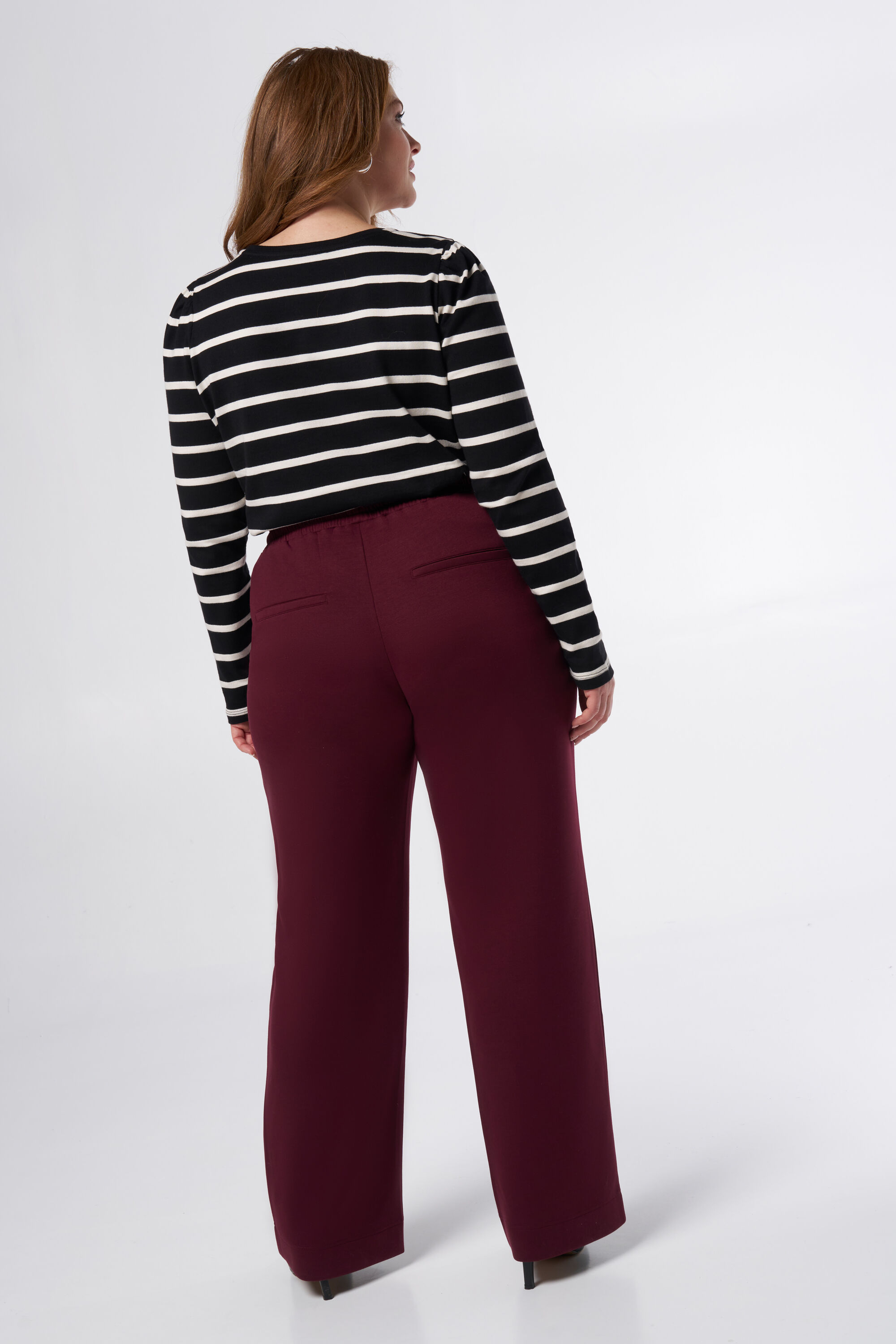 Jean avec couture d&eacute;corative  image number 3