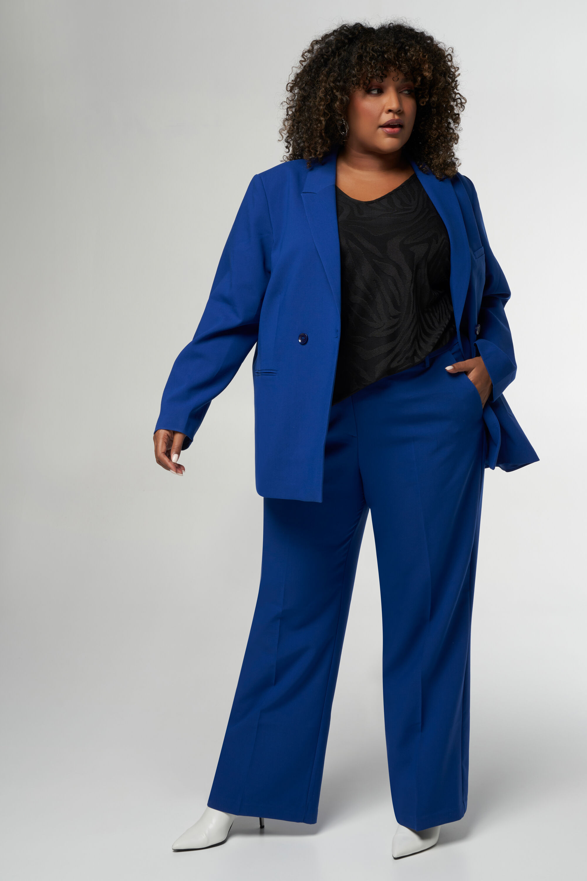 Blazer avec fermeture boutonn&eacute;e image number 5