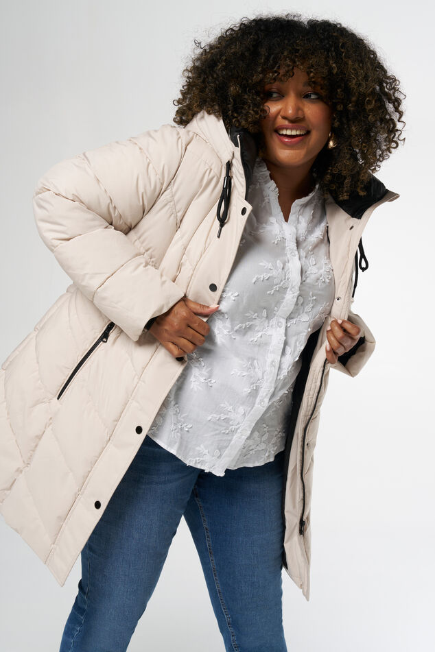 Veste matelassée avec coutures fantaisie image number 5