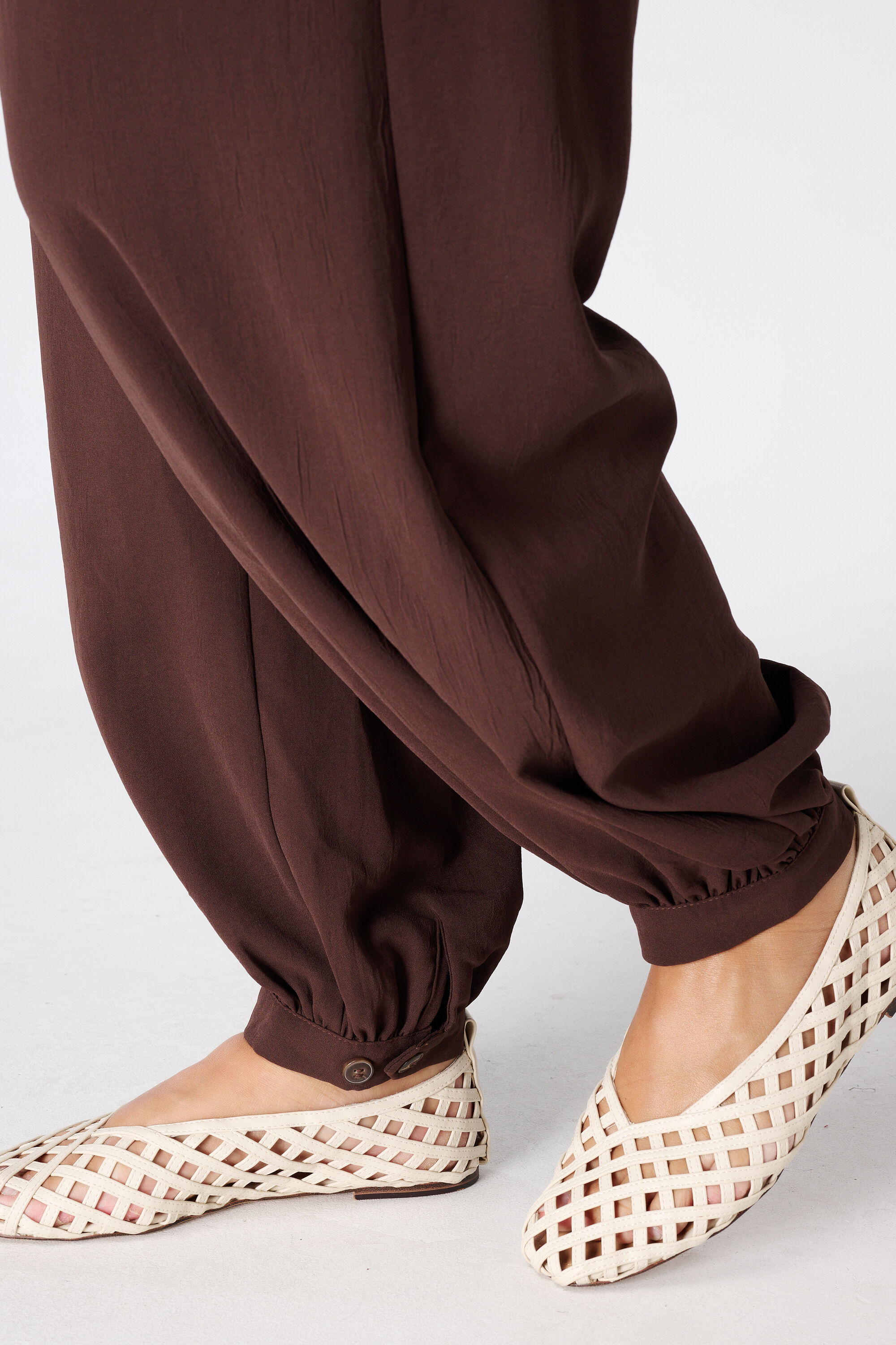 Pantalon ballon avec taille &eacute;lastique image number 4