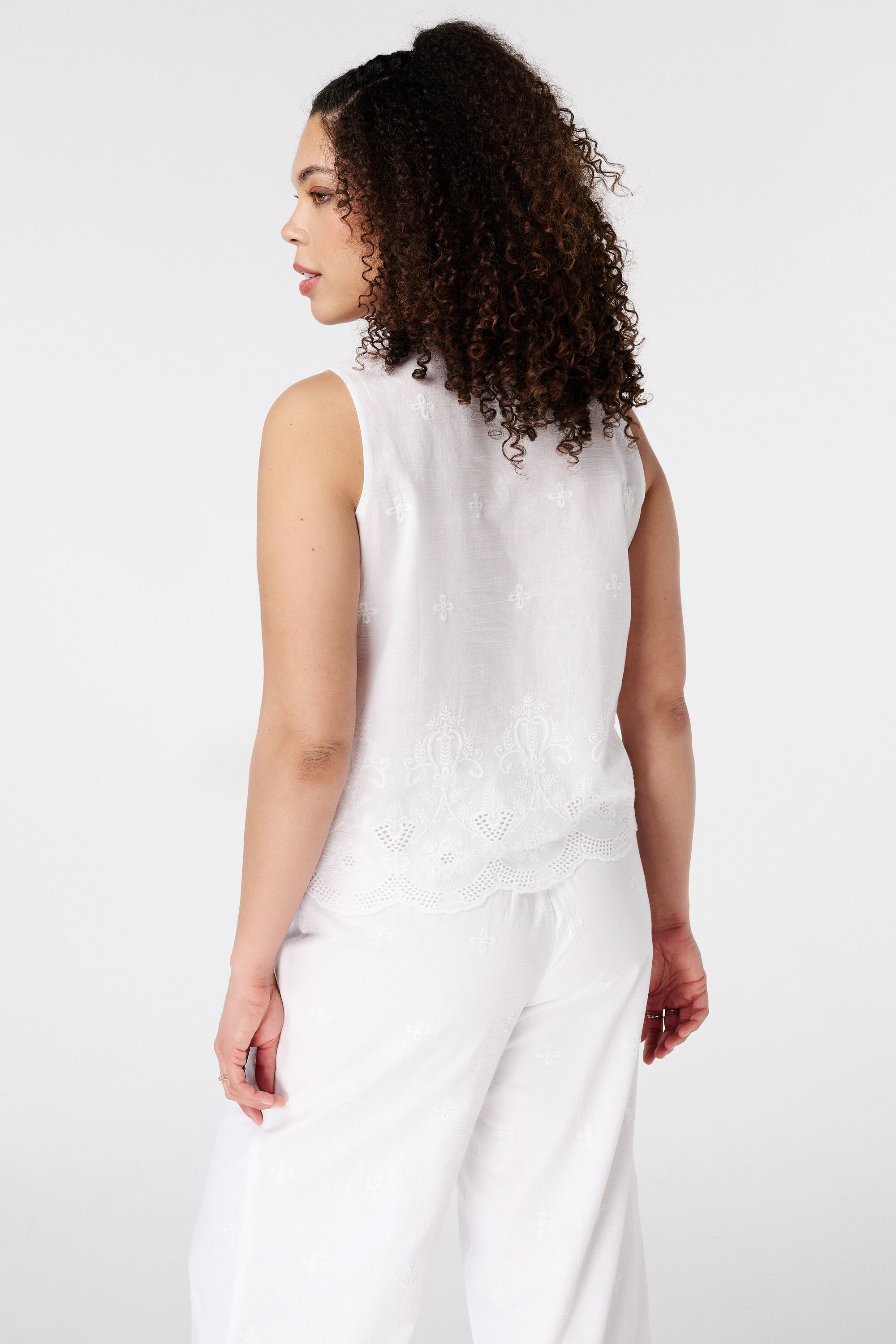 Blouse sans manches avec broderie image number 3