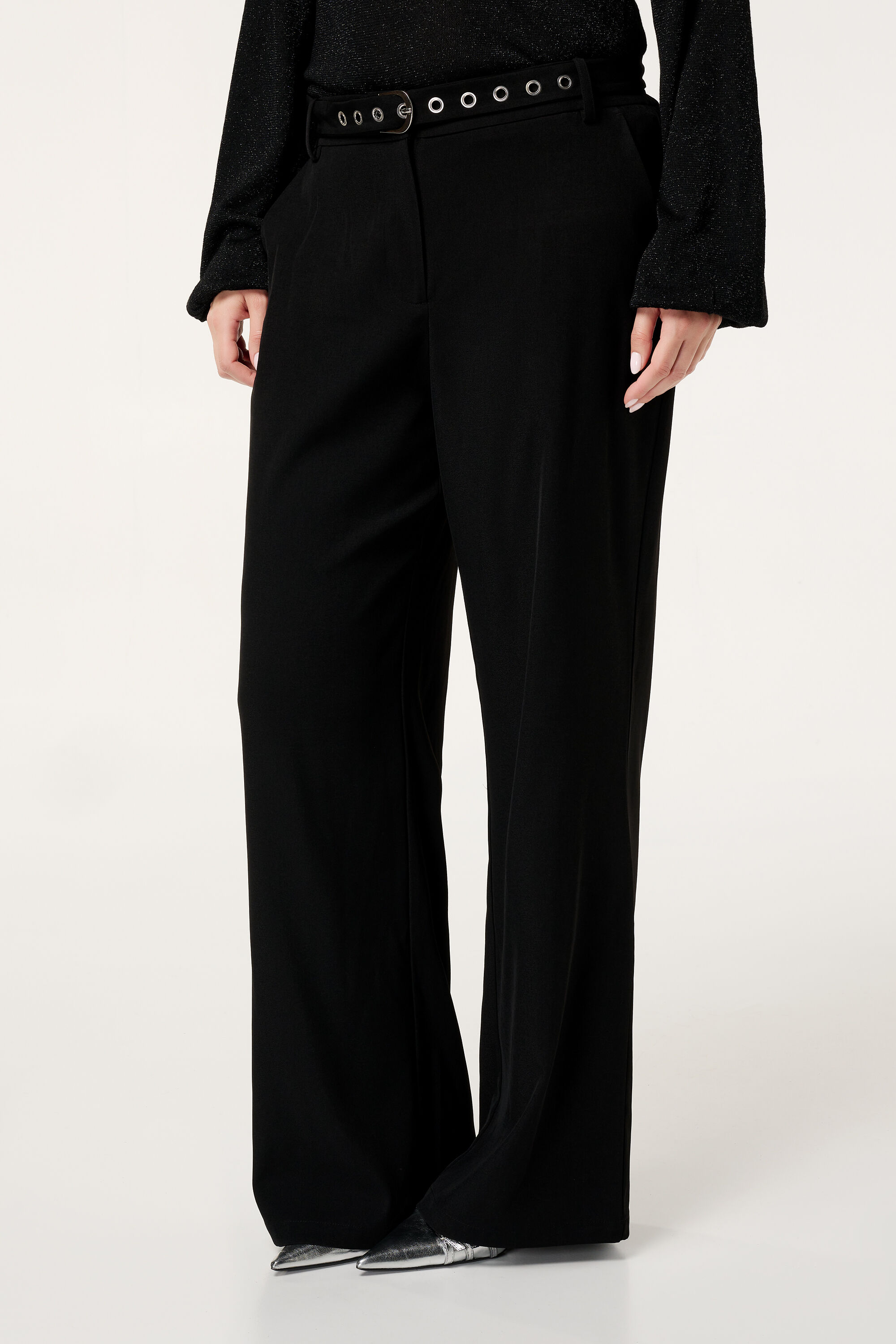 Pantalon avec ceinture image number 5