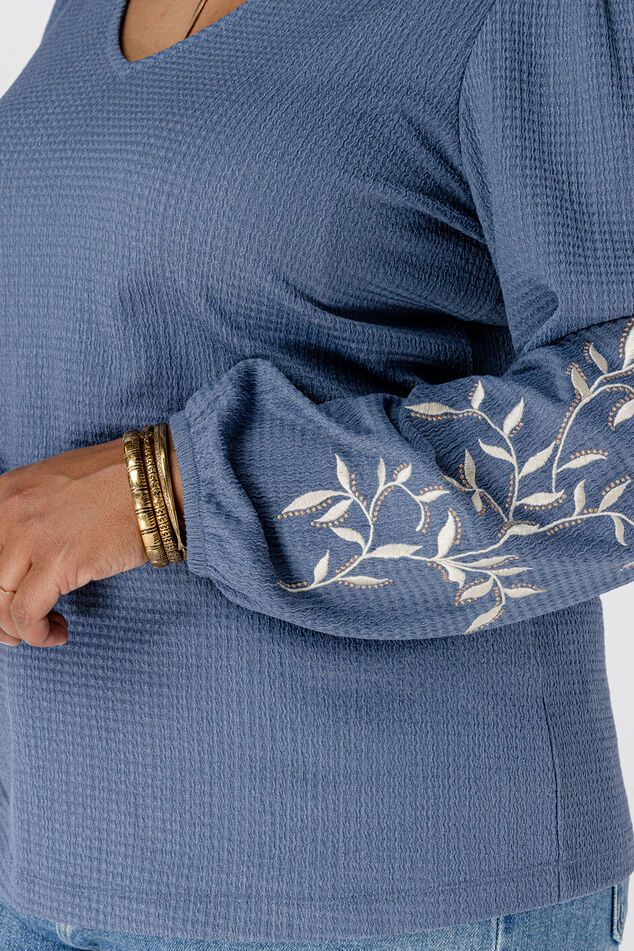 Haut avec broderie image number 4