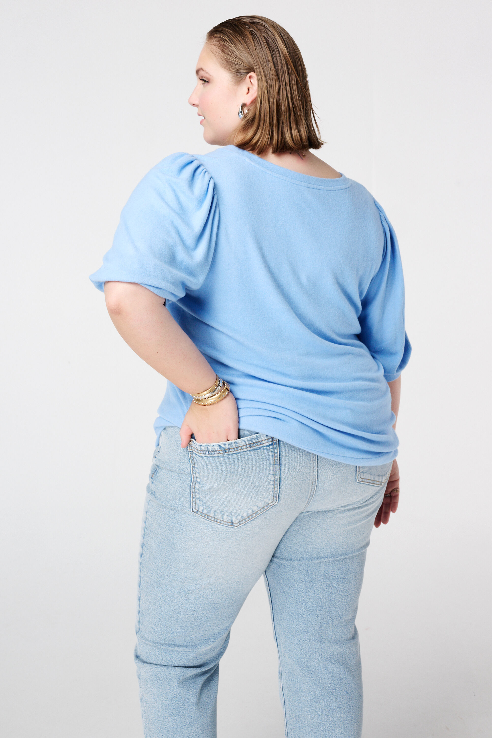 Top &agrave; manches ballon court  image number 3