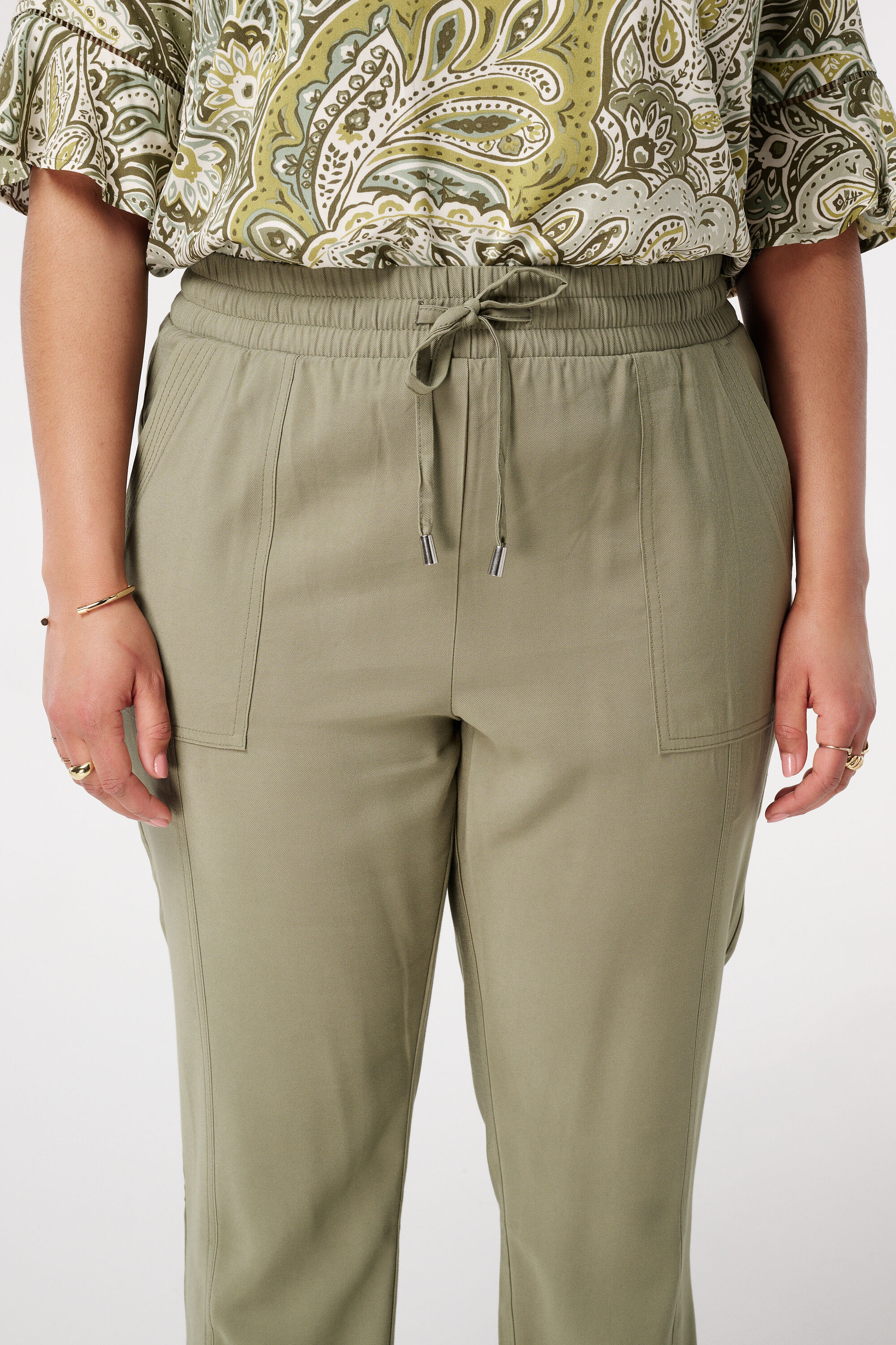 Pantalon avec taille &eacute;lastique image number 4